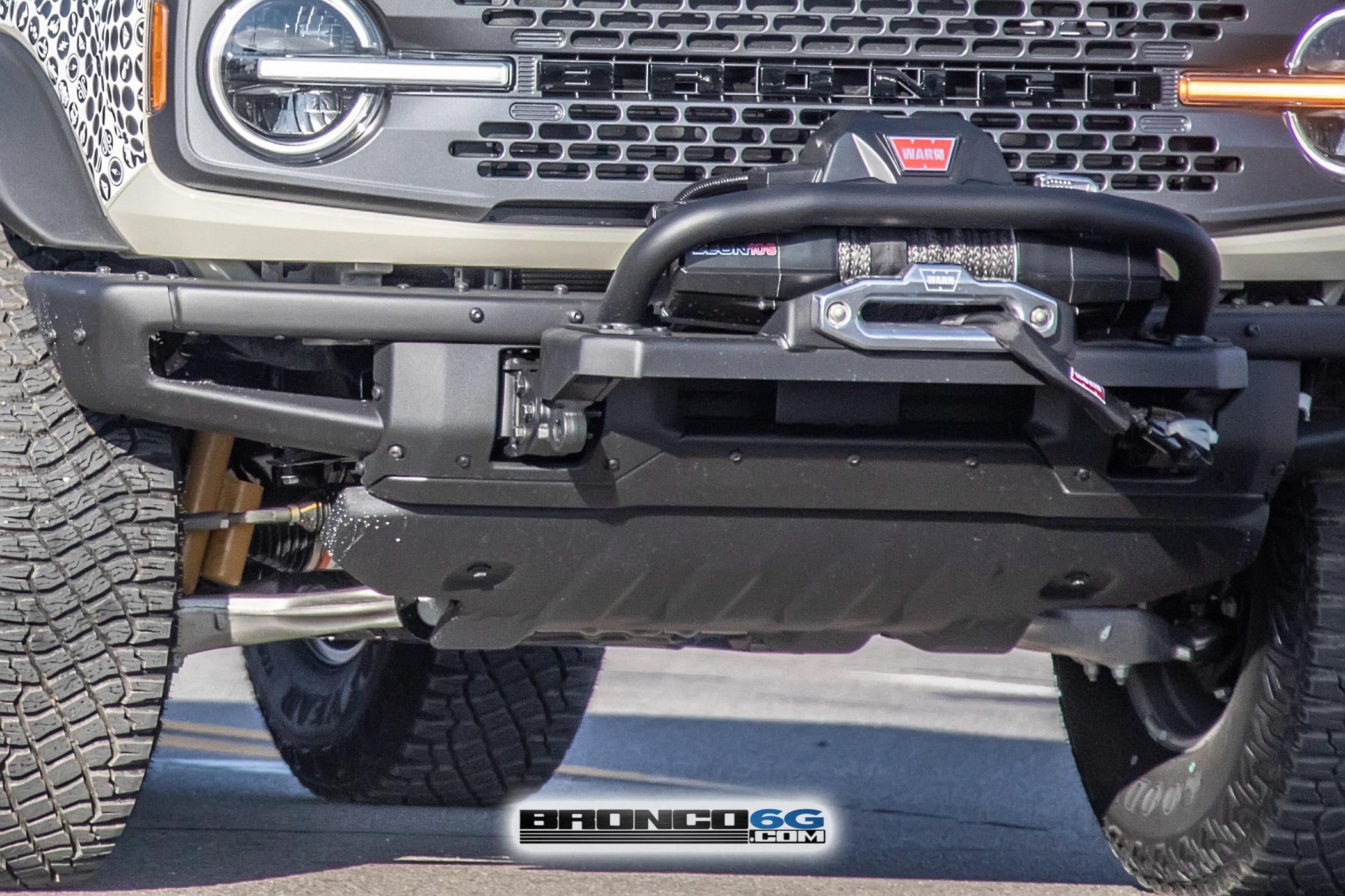Ford Bronco 📸 2022 Bronco Everglades spied in DESERT SAND paint! BroncoEverglades.DesertSnd15.KGP