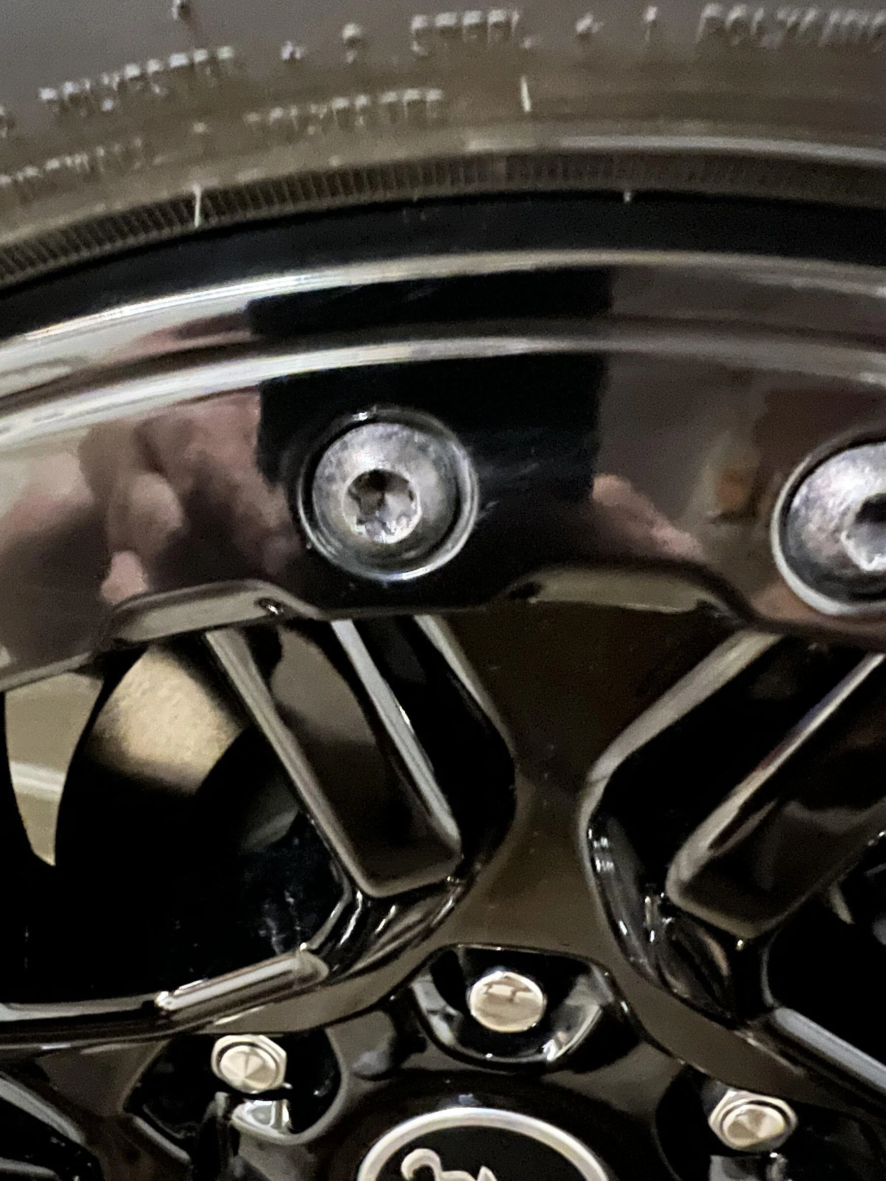 Ford Bronco Anyone else hate the silver beauty rings? F74D730E-DAB8-49D2-8499-0F6A50A52C17