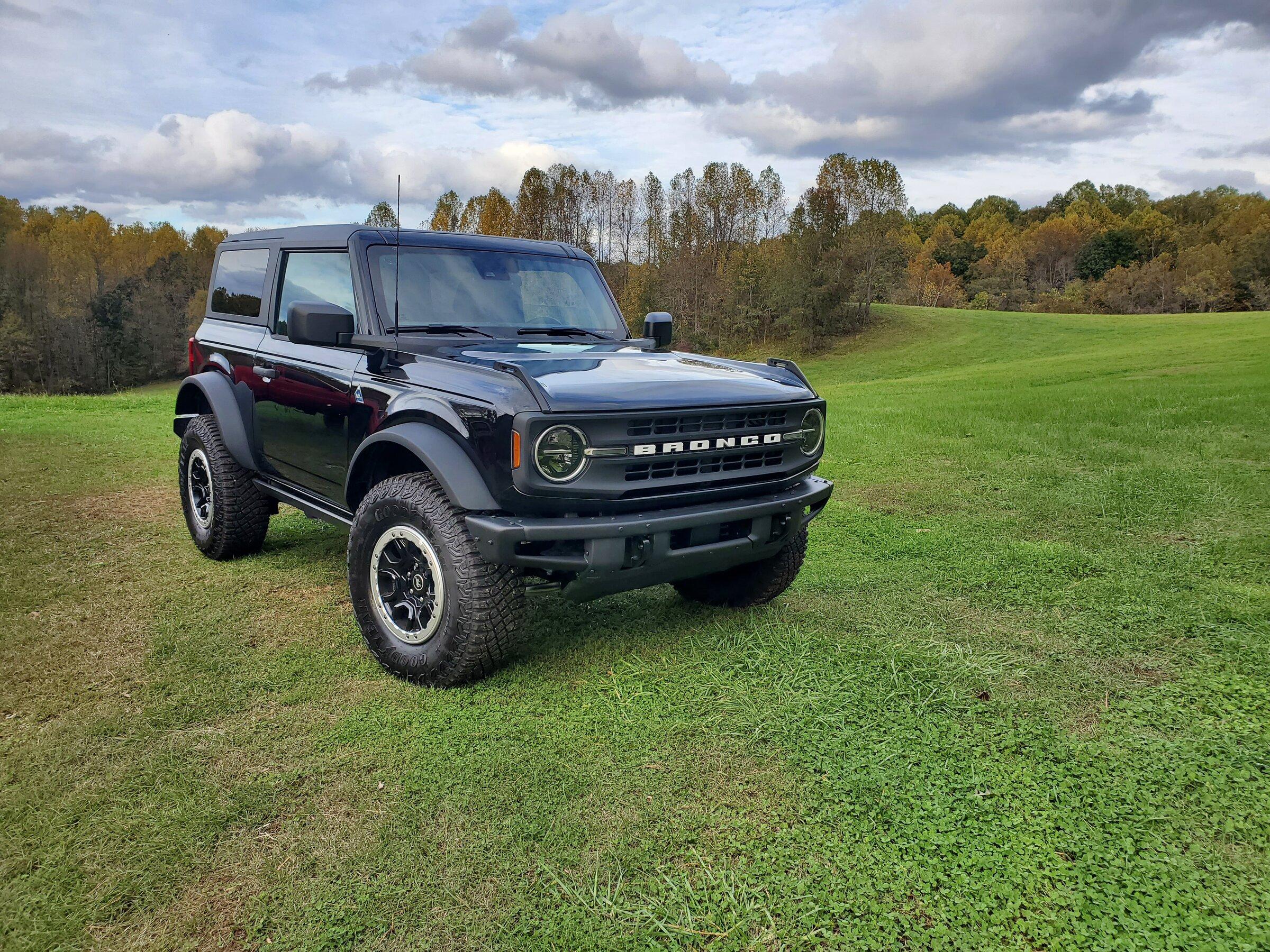Ford Bronco 2-Door Bronco Glamour Shots? 20211030_163414