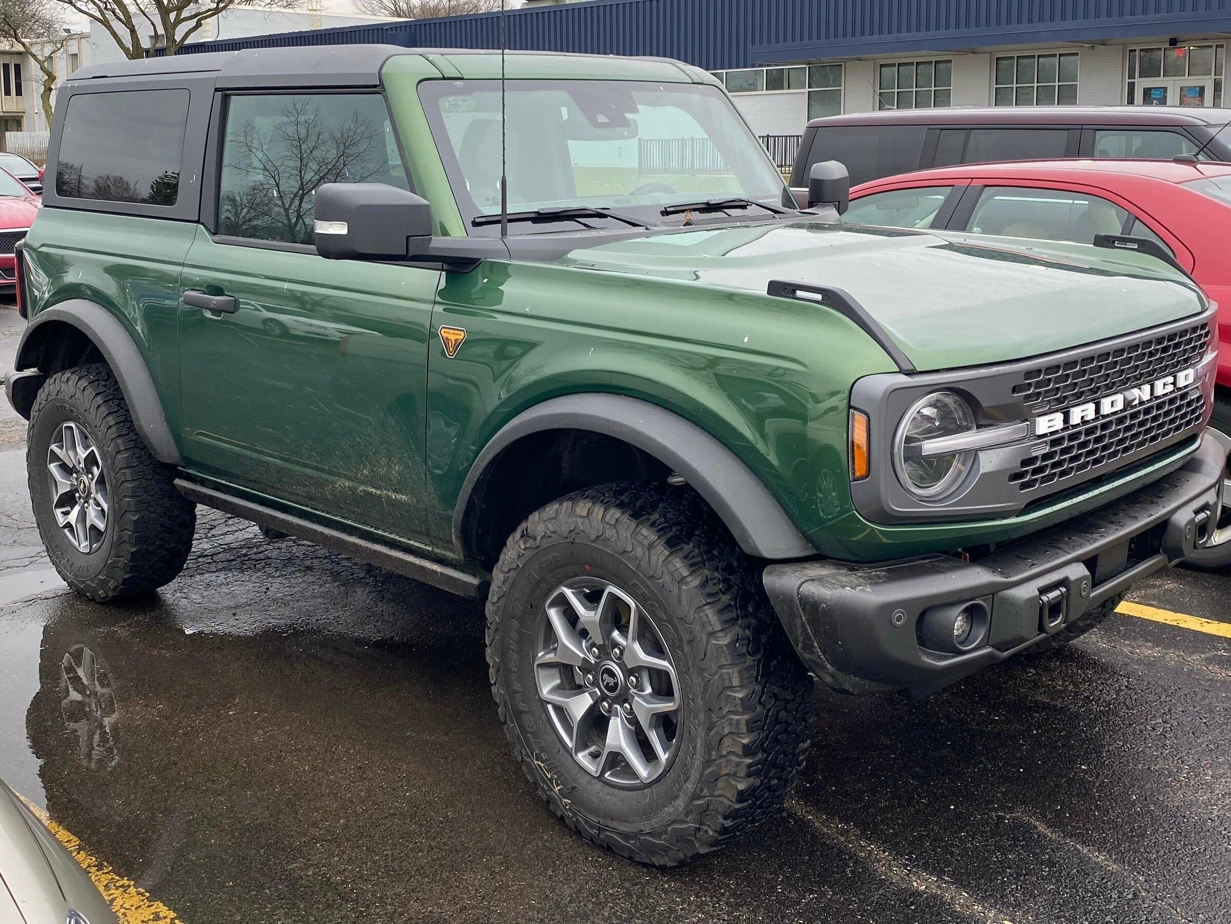 Ford Bronco 2-Door Bronco Glamour Shots? 05788CE4-21AA-4FE0-97F1-F3AA53031FFC