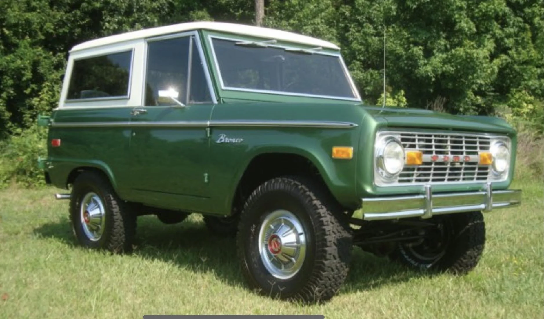 Ford Bronco 2-Door Bronco Glamour Shots? D9F6C36C-F9B9-4443-A2BA-73A6912B8B8C