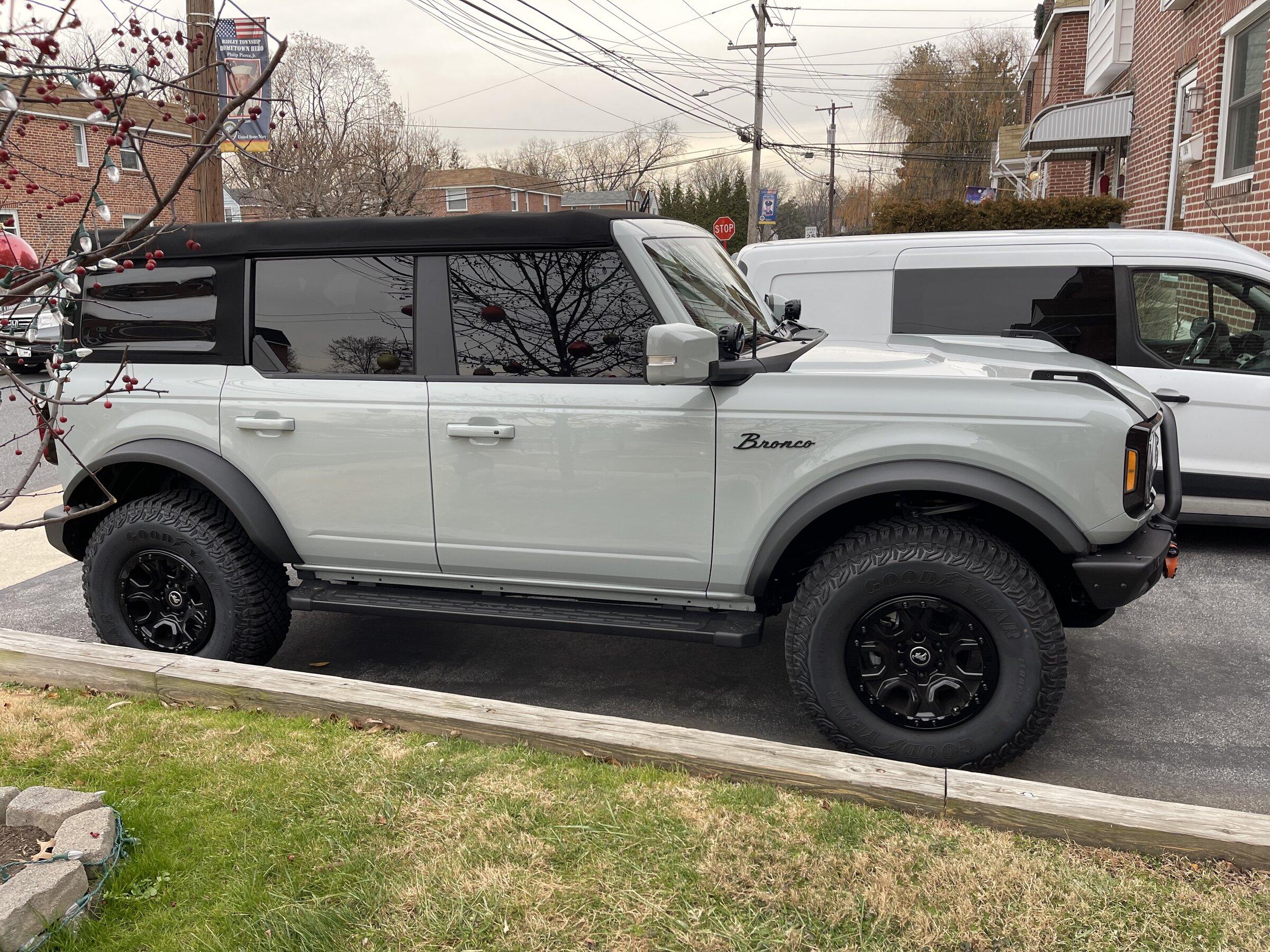 Ford Bronco Painted my beadlock beauty rings gloss black (Sasquatch wheels) 1D4371E2-89D2-4FF1-B071-DA5016089A35