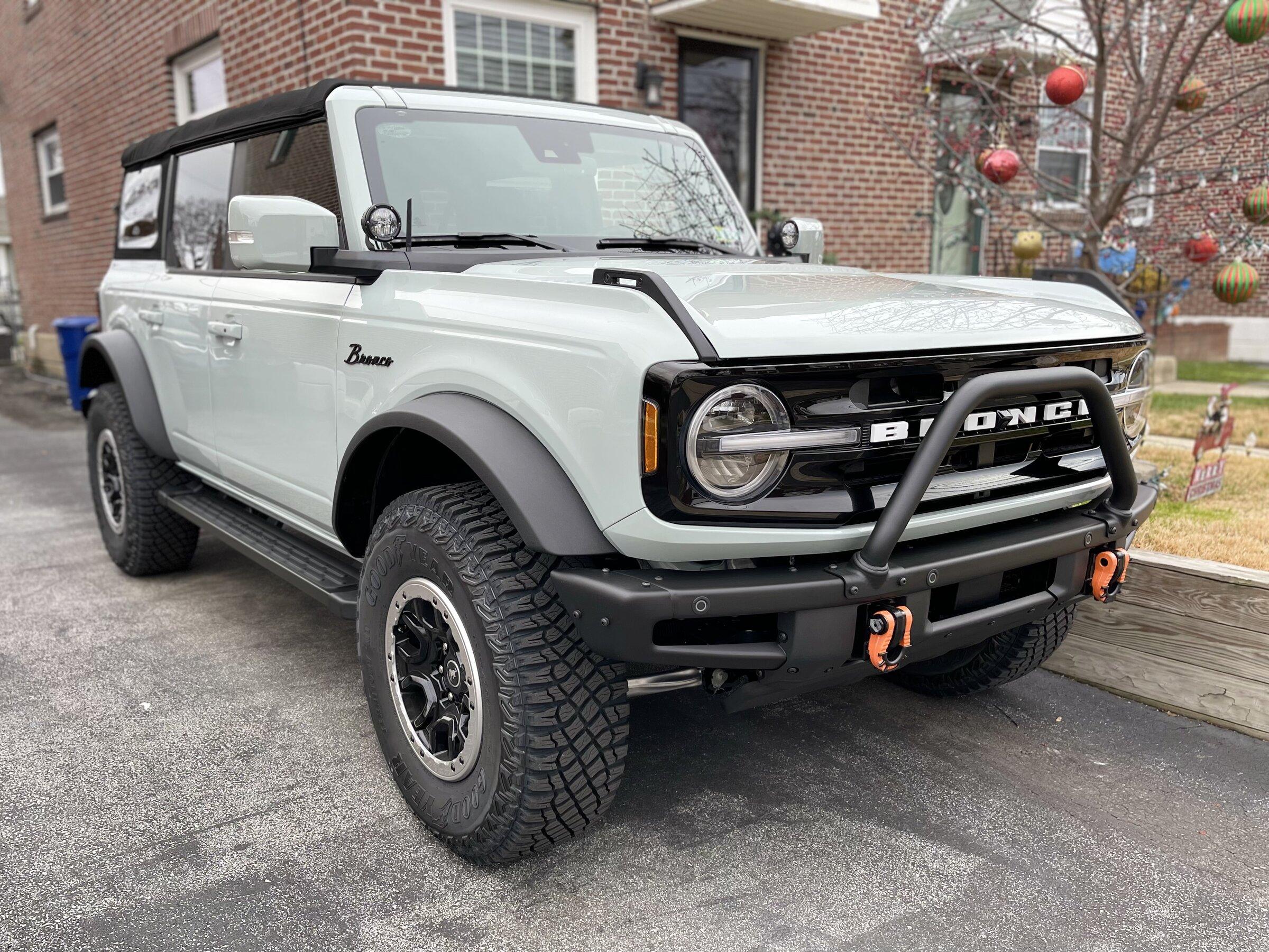 Ford Bronco Painted my beadlock beauty rings gloss black (Sasquatch wheels) 1B8BA2AE-A832-401F-8416-AAD2BCAD73D5