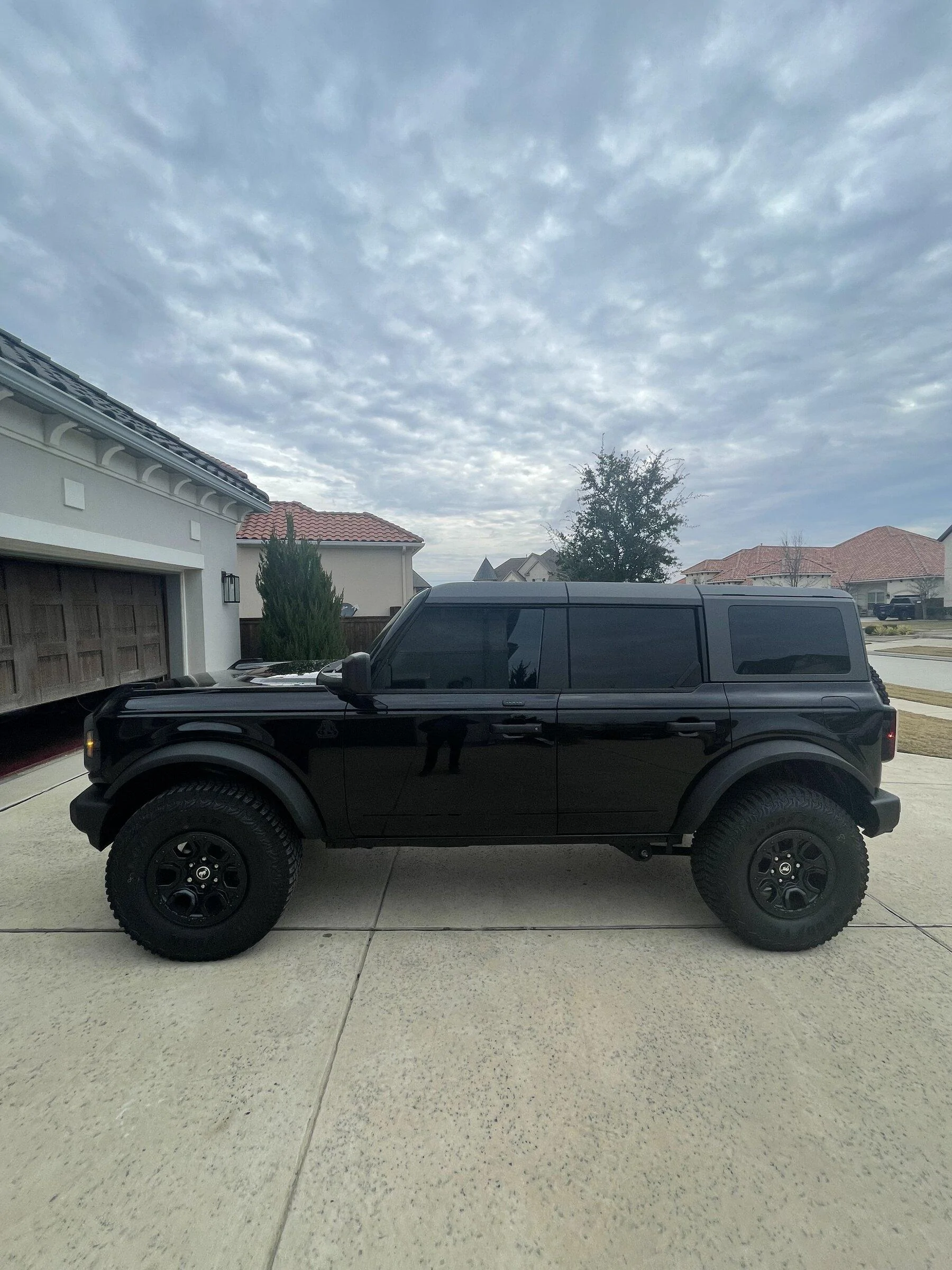 Ford Bronco Let's see your painted/powder coated Sasquatch wheels and beauty rings IMG-6059