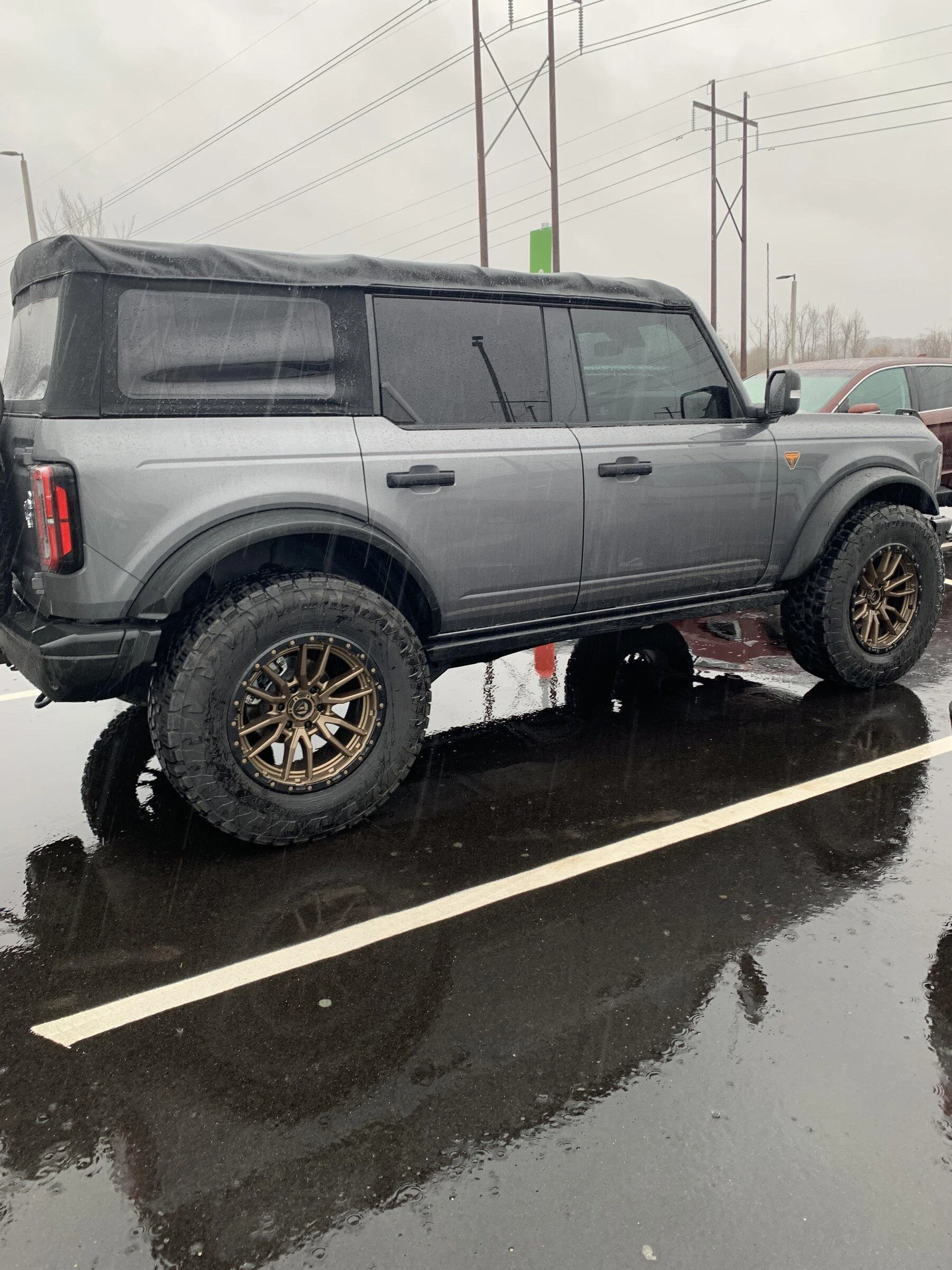 Ford Bronco Black vs Bronze for Carbonized Gray? 2F9E9875-5670-49D6-BB2F-1AD91D15F1E6