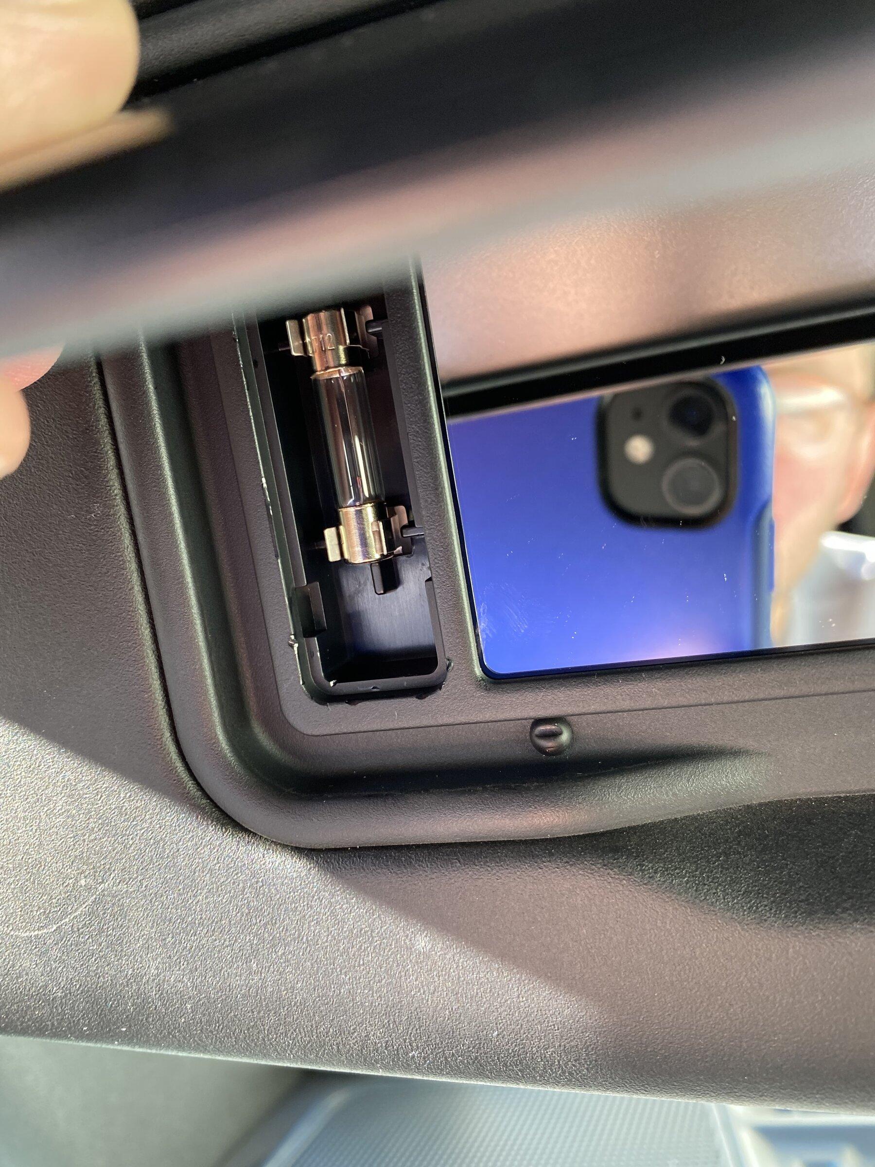 Ford Bronco What bulb is this? (Vanity Mirror) 24