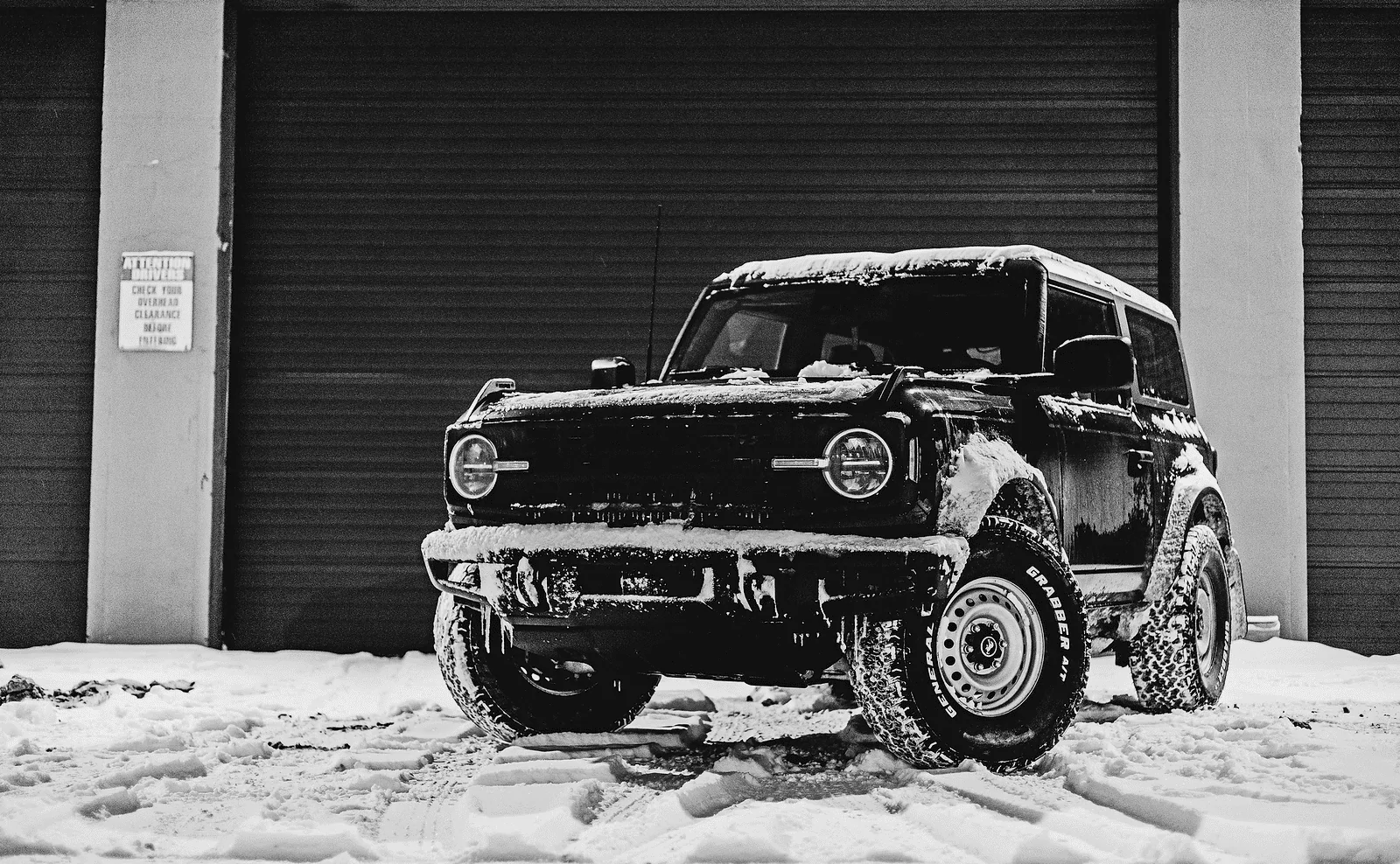Ford Bronco 2-Door Bronco Glamour Shots? Bronco%20bw%201-X3
