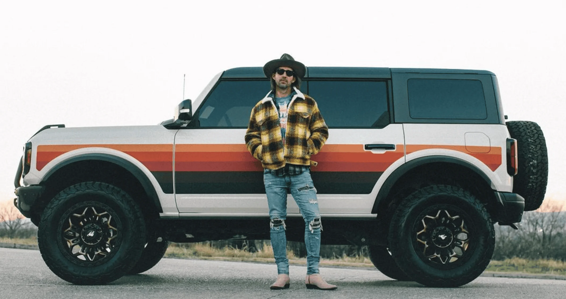 Ford Bronco Jake Owen's Bronco w/ Retro Stripes and Wheels/Tires Screen Shot 2021-12-22 at 6.57.28 PM