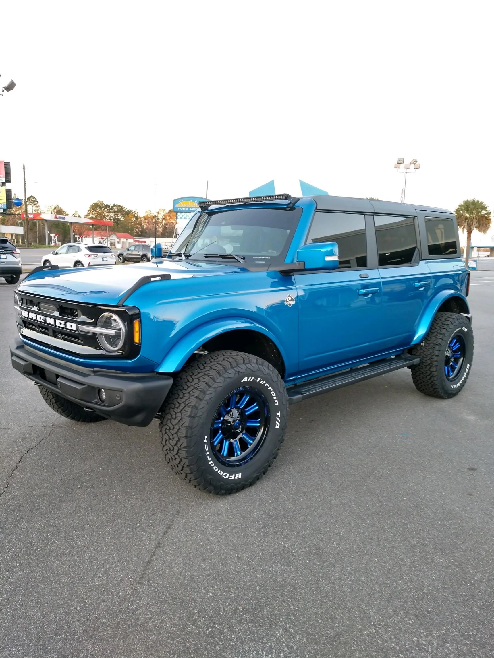 Ford Bronco VELOCITY BLUE Bronco Club IMG_20211223_074021761_HDR (1)