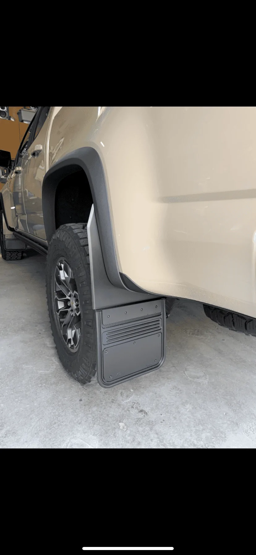 Ford Bronco Mudflaps - Gatorback w/o plate FBEC00EC-1CFF-403E-B74A-7B89C38F9989