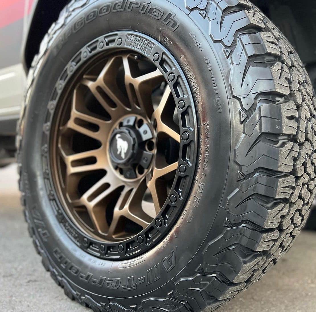 Ford Bronco Jake Owen's Bronco w/ Retro Stripes and Wheels/Tires 269871687_10204094832503484_6264699269039021310_n