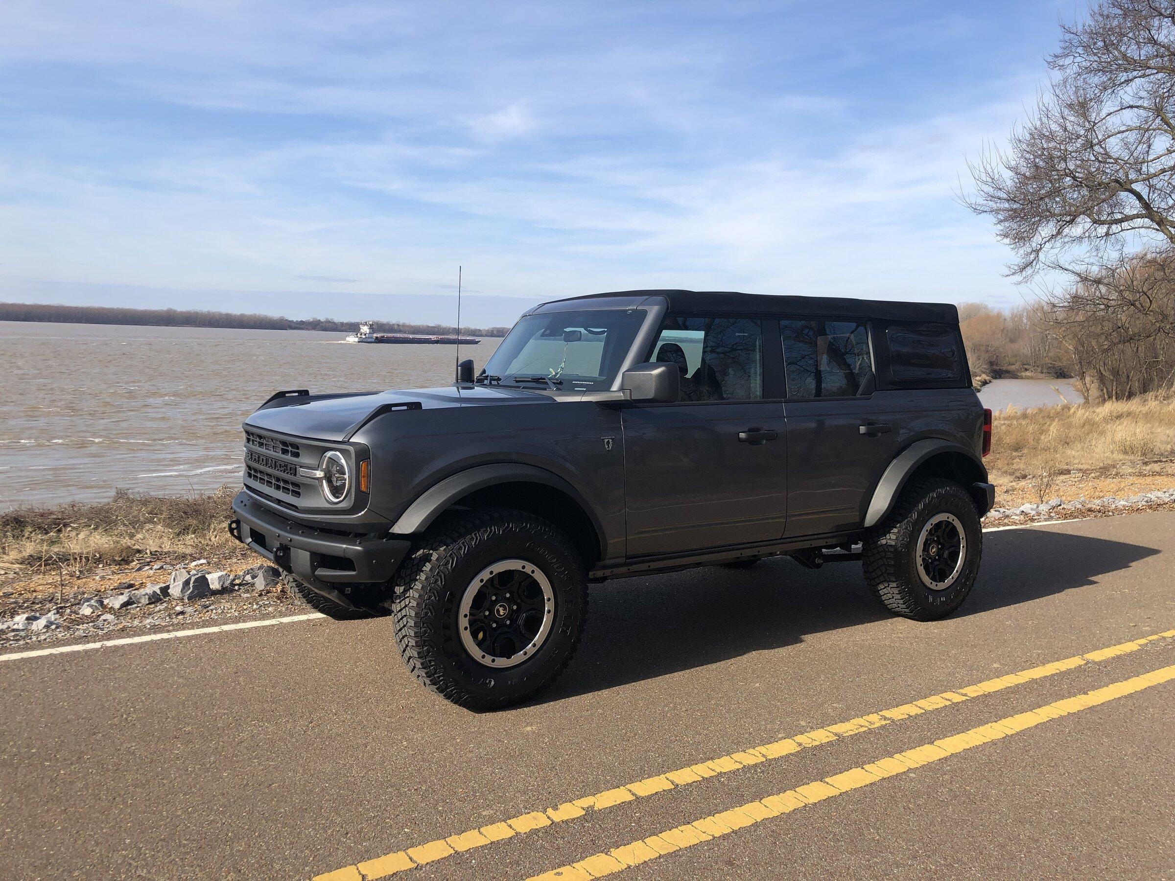Ford Bronco On the Mississippi 05F569F5-71AA-474B-9434-90AC007ACF2F