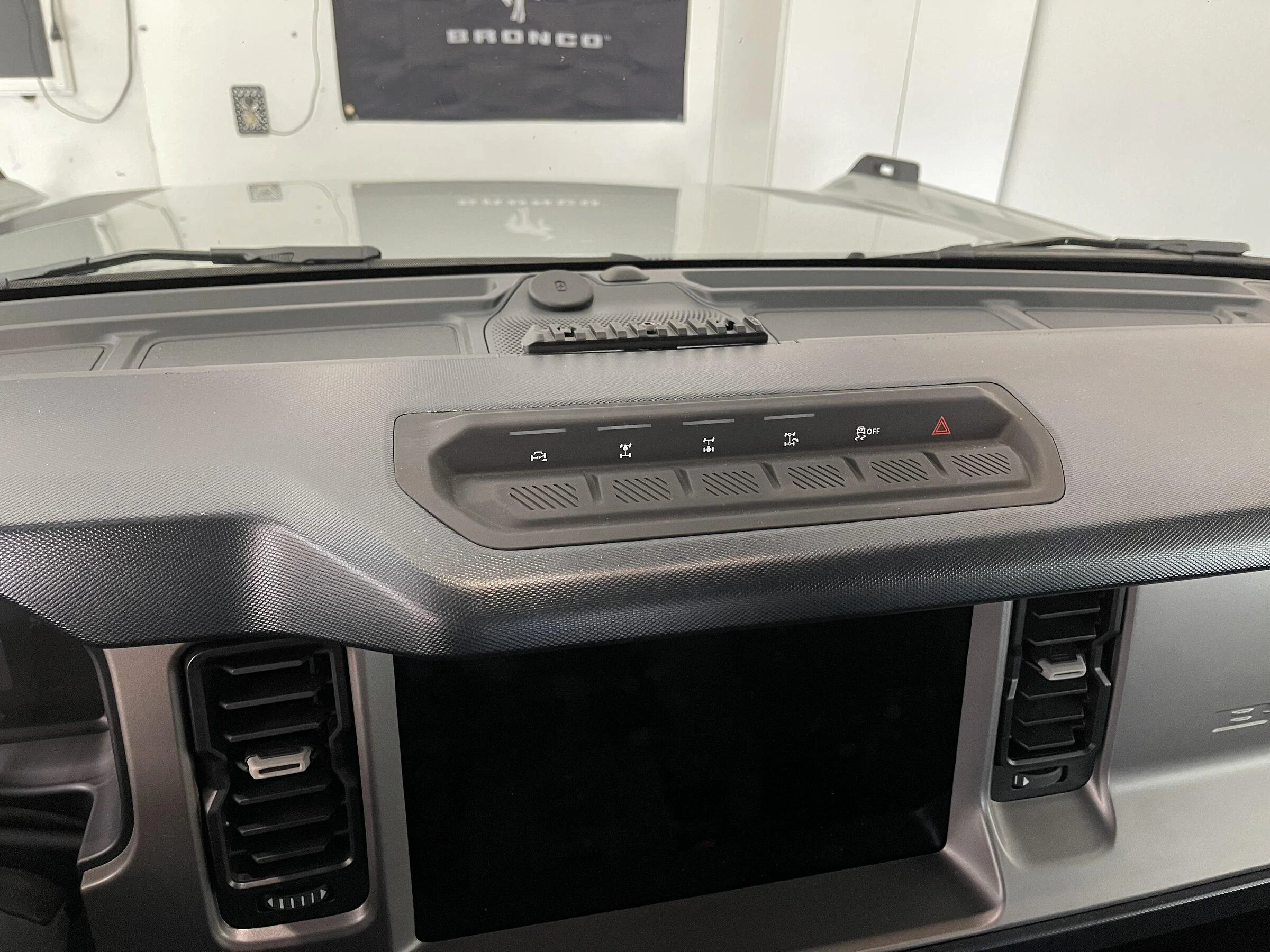 Ford Bronco DIY - Picatinny Rail Dash Mount 16FB55A7-7439-4AED-A2C4-6787087D4DB4