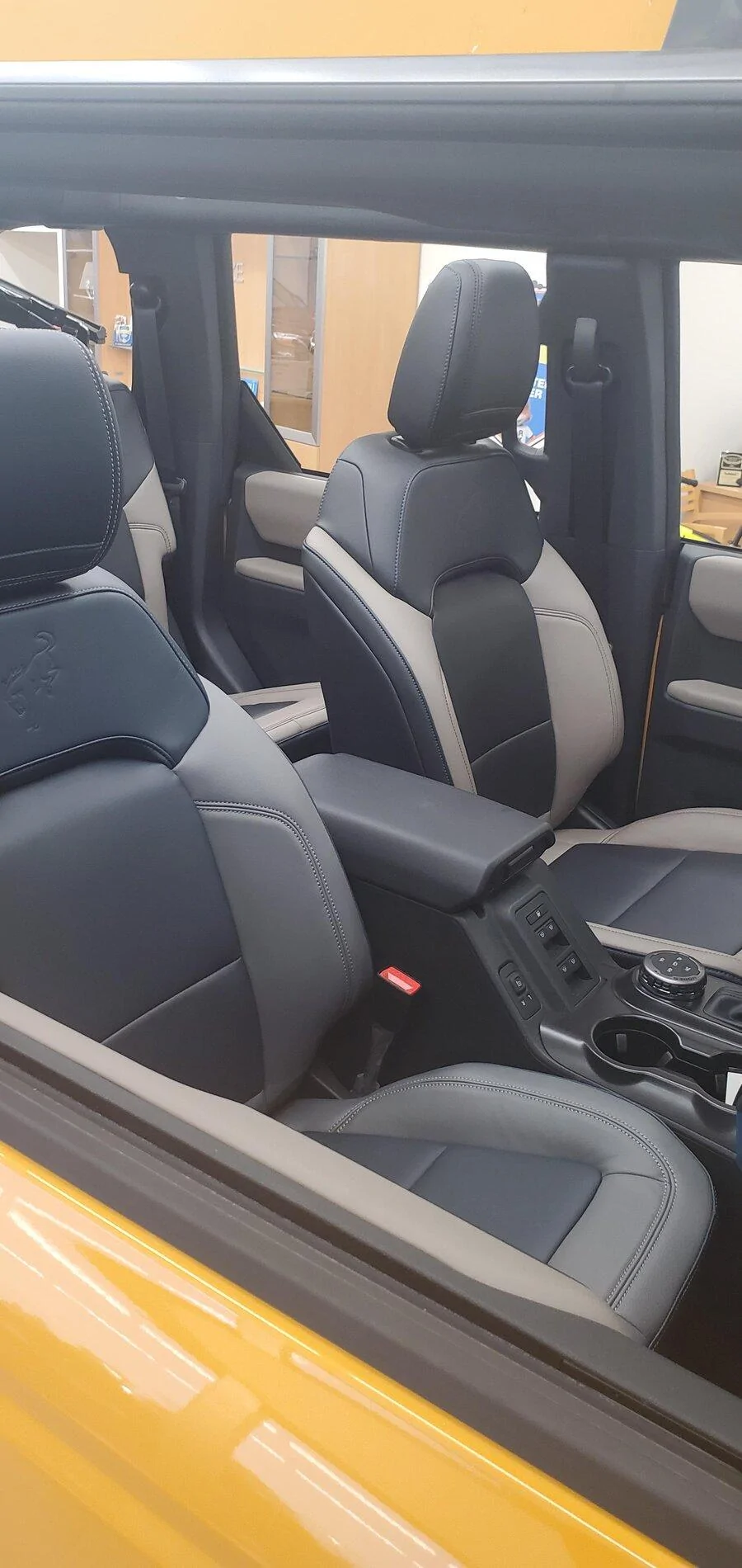 Ford Bronco bronco with different colored doors? seats