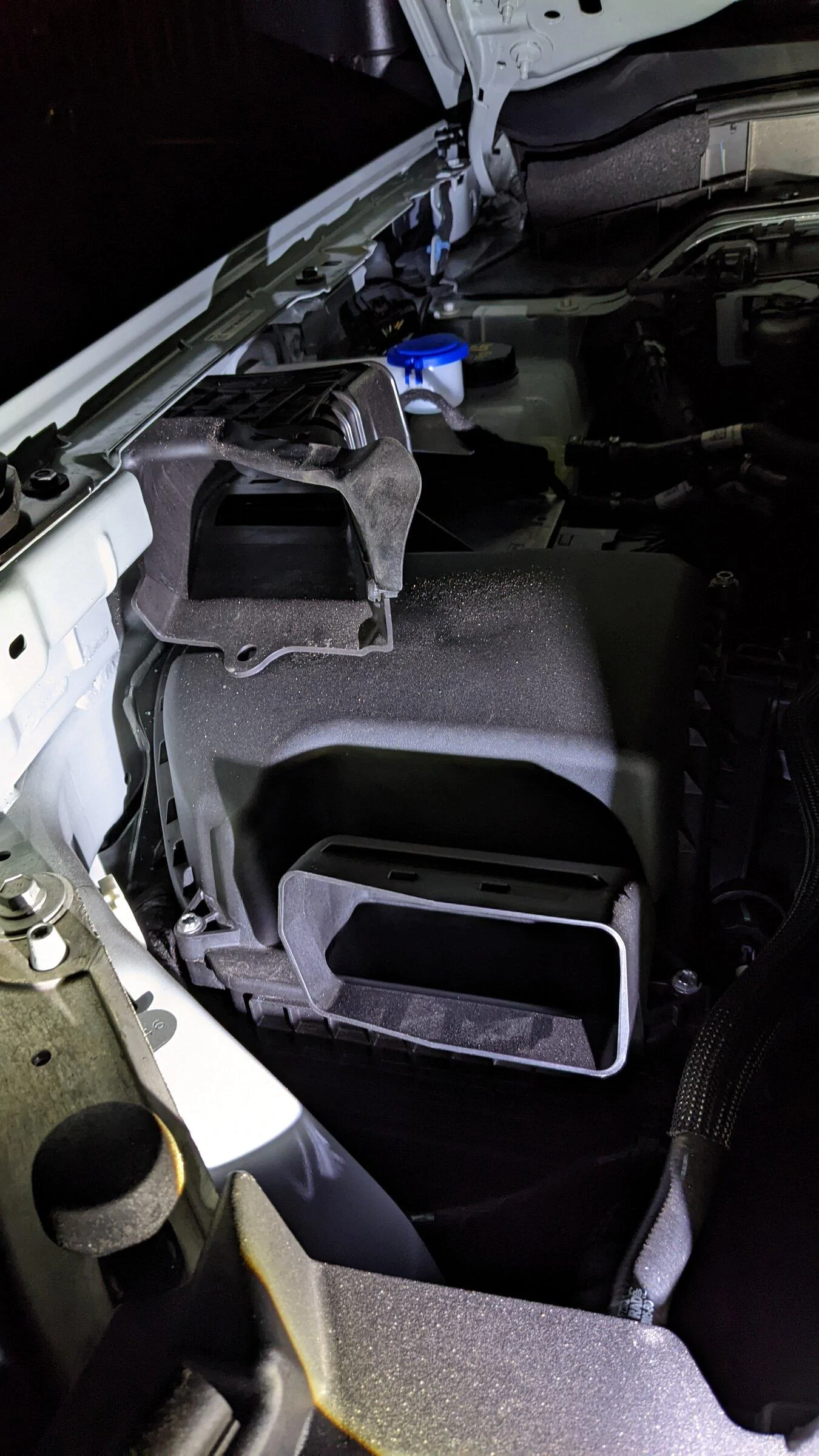 Ford Bronco Air inlet duct not attached... PXL_20211223_234338149