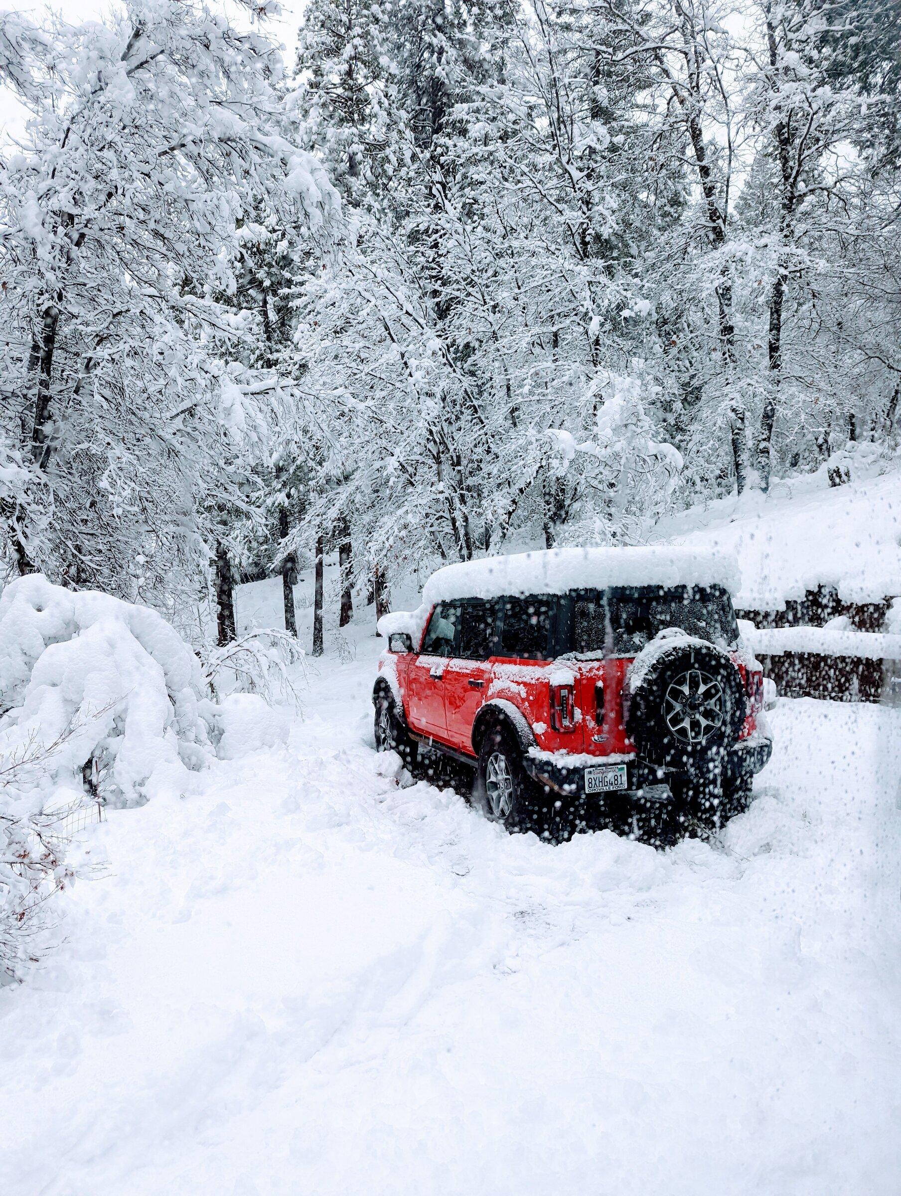 Ford Bronco Share your snowy Bronco pics! PXL_20211215_235049433