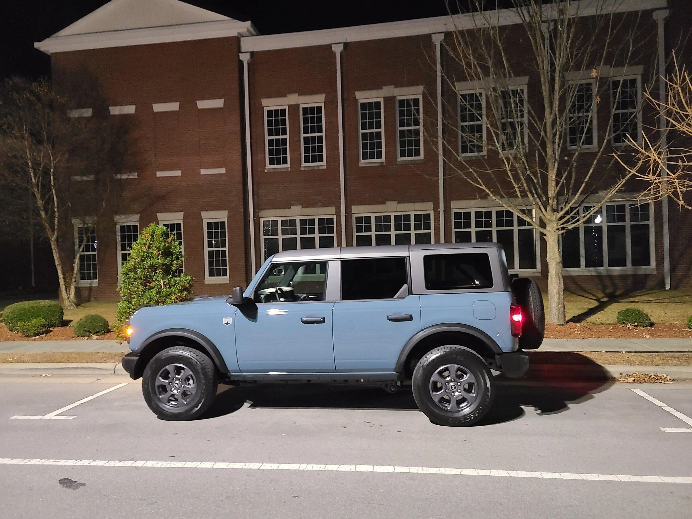 Ford Bronco Weird question, yes, but how vertical is the windshield? 20211215_192223