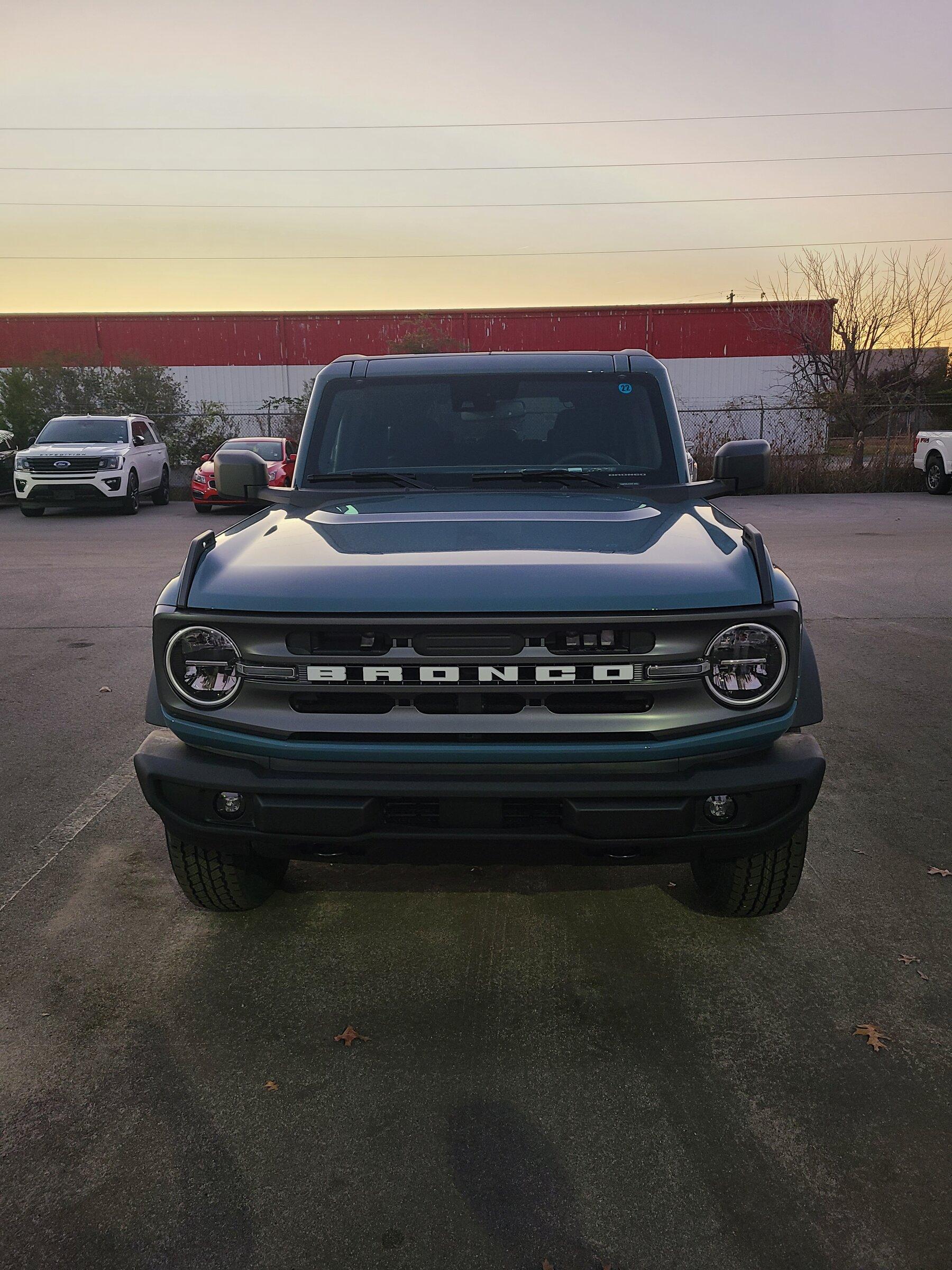 Ford Bronco Weird question, yes, but how vertical is the windshield? 20211214_171127