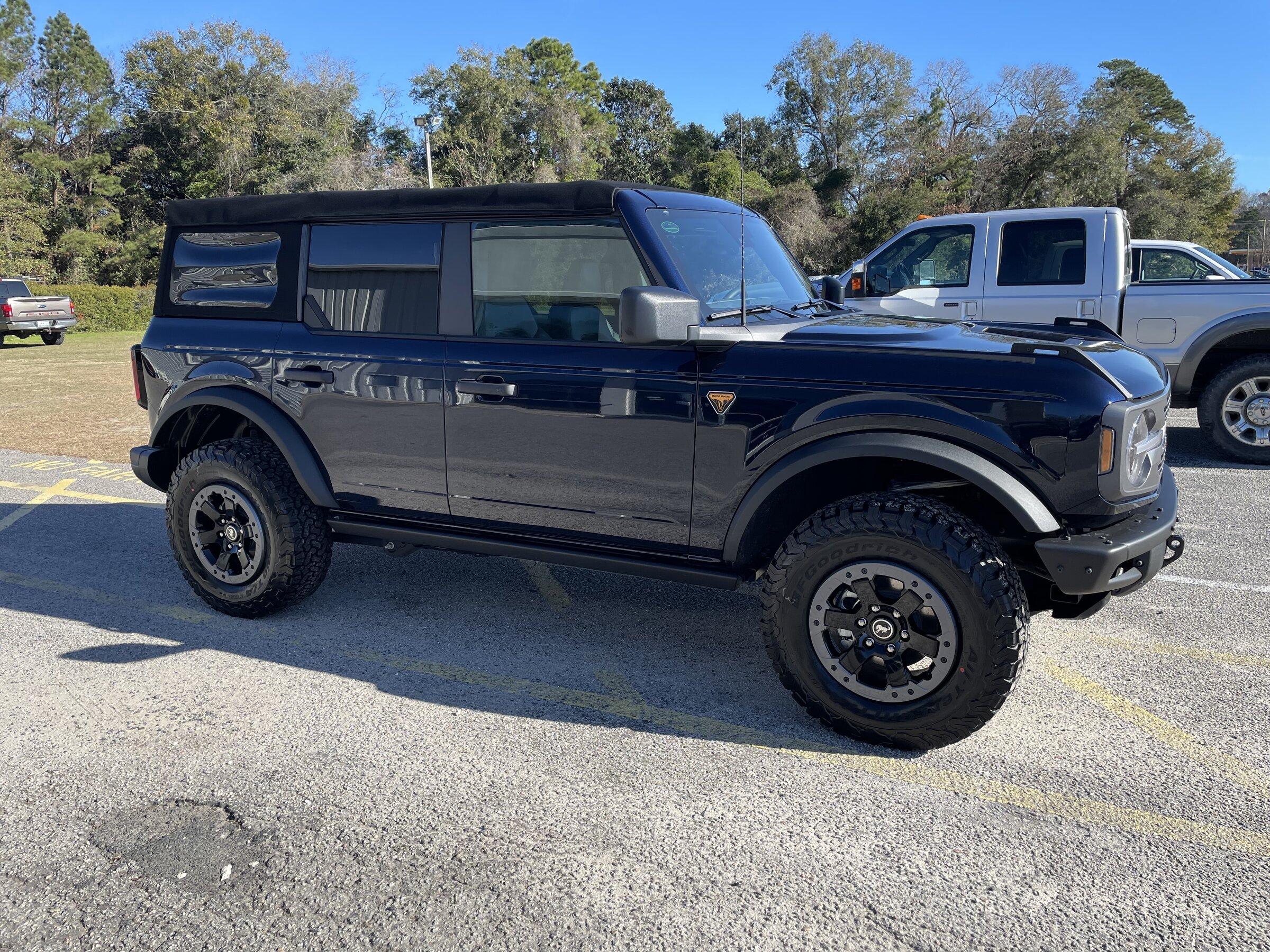 Ford Bronco Excellent Experience 3ED30455-E4B2-46EC-A138-0D2A40EE3171