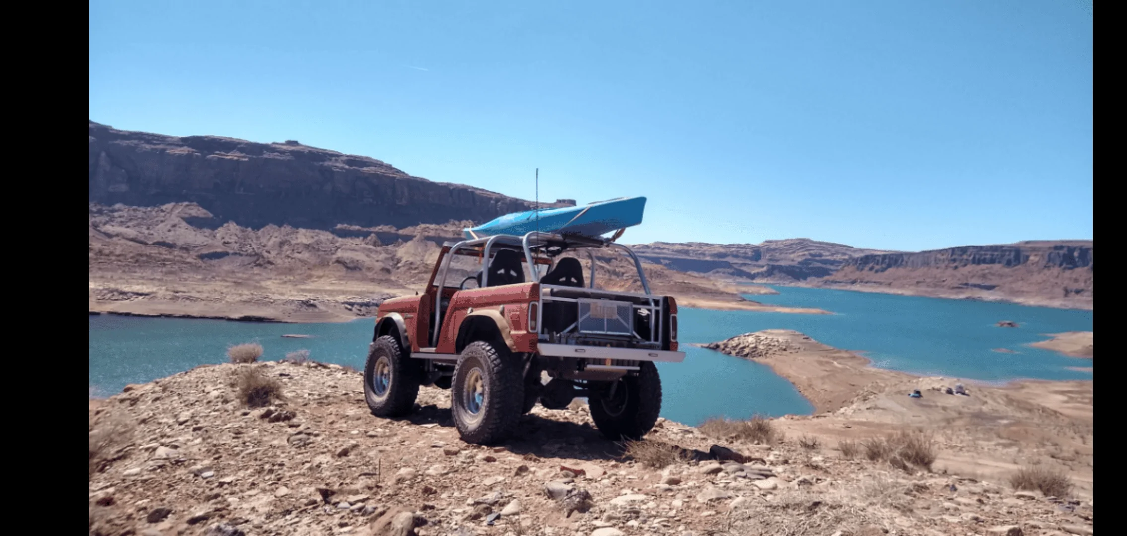 Ford Bronco Bronco 1975 vs. Bronco 2021 Screenshot_20211226-082930