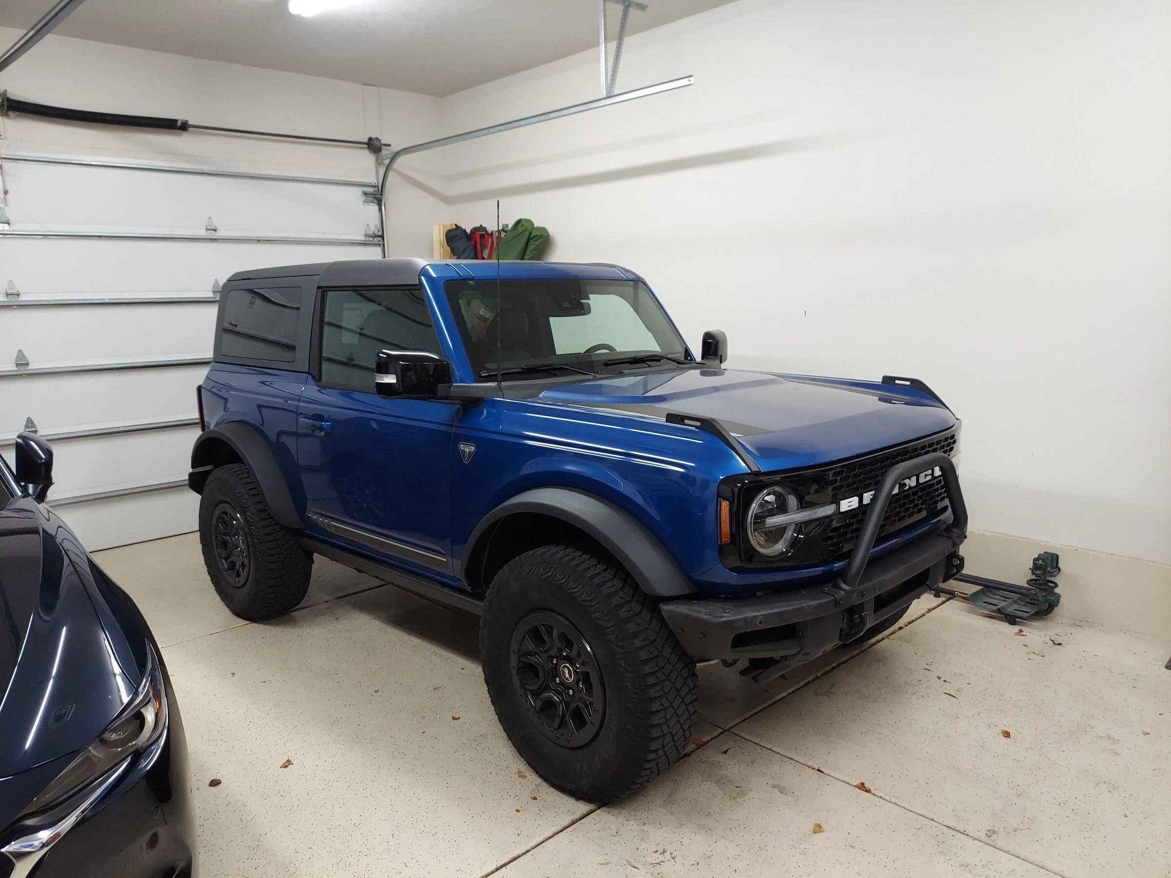 Ford Bronco Bronco 1975 vs. Bronco 2021 2021 Bronco FE
