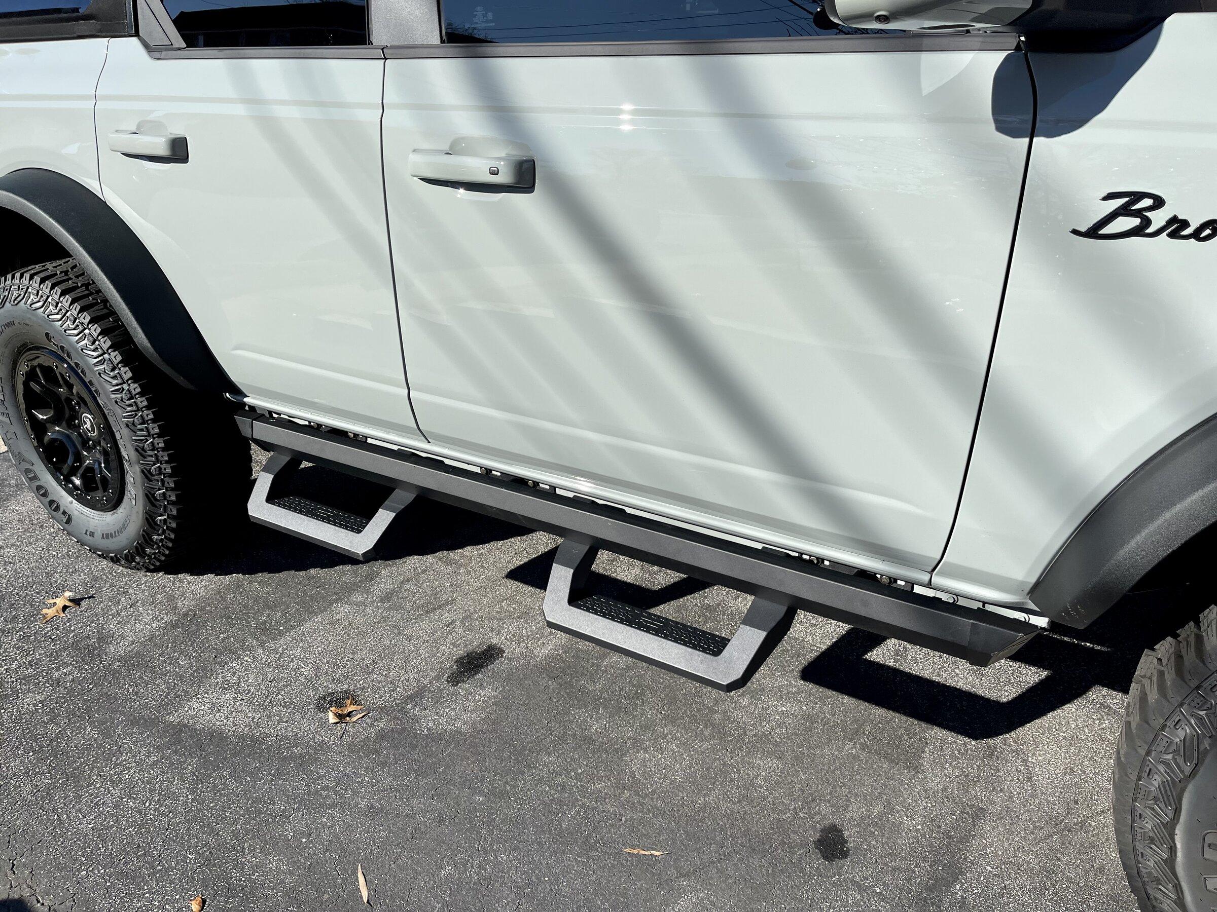 Ford Bronco Installed Rough County Running Boards 07F8D3A2-FF73-4F03-83D6-95E9A2324908