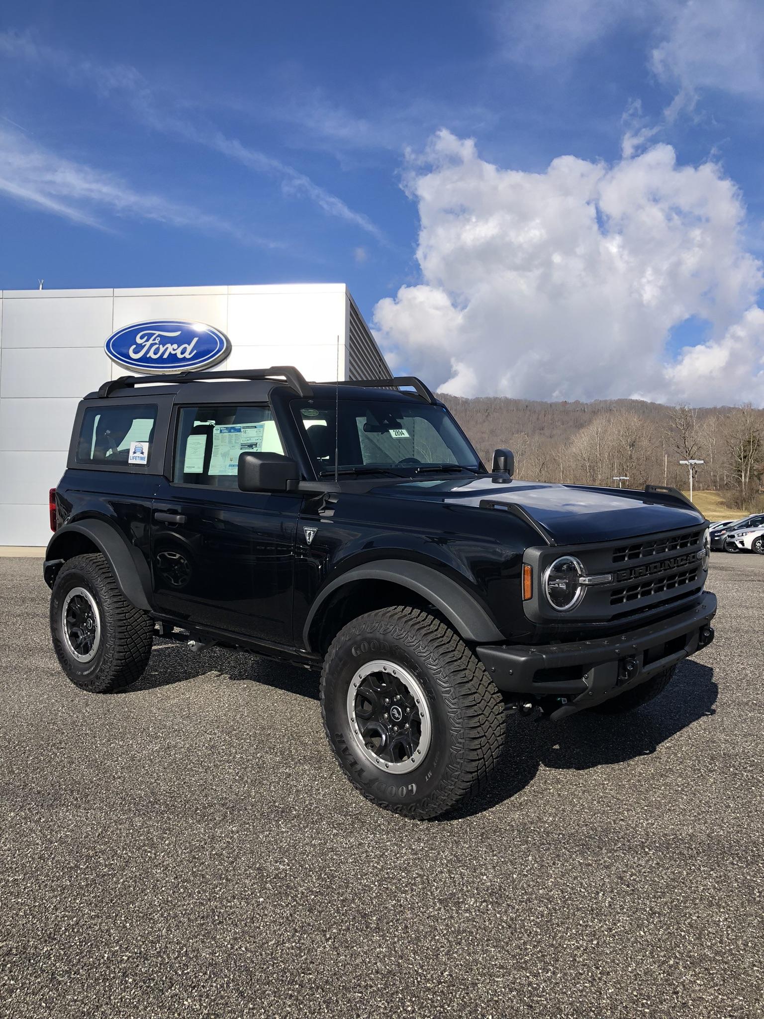 Ford Bronco SHADOW BLACK Bronco Club F34688DA-F4EA-4F0E-863E-D0A3A8C6DCC9