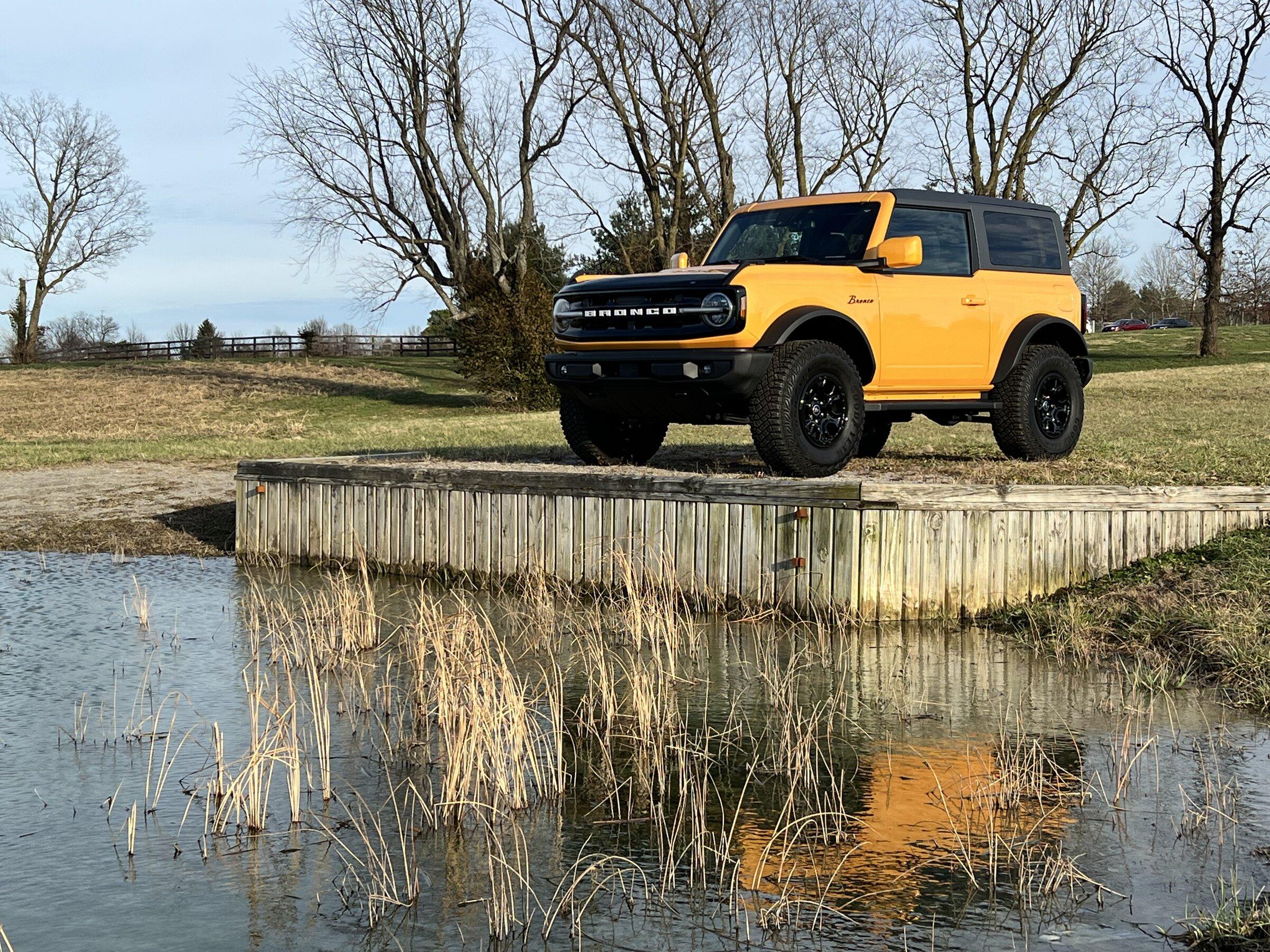 Ford Bronco Behold the WILD BANKS / OUTER TRAK 03F0B5D7-C14E-4B74-B226-4BC6926D8519