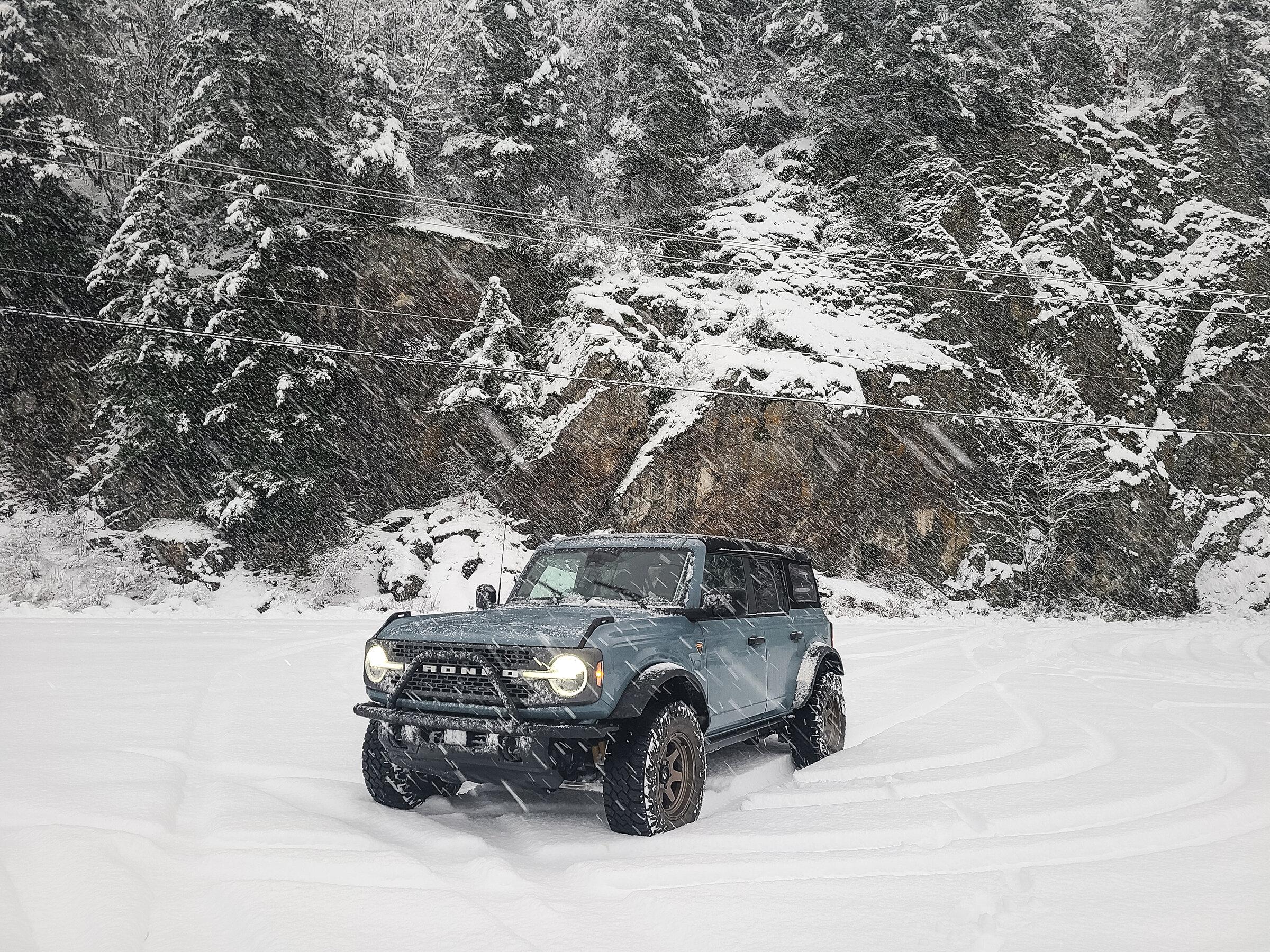 Ford Bronco Share your snowy Bronco pics! PSX_20211227_061636