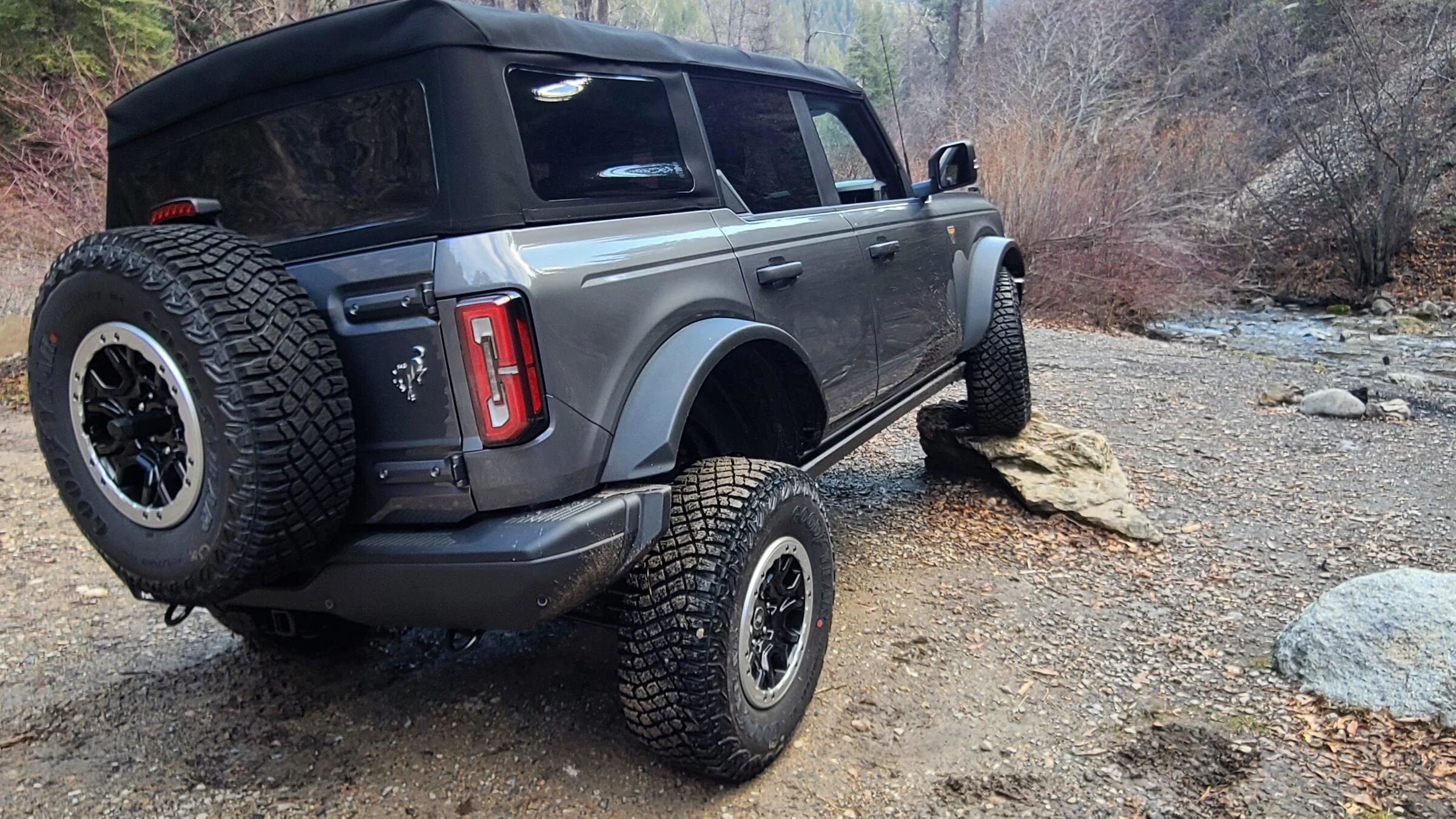 Ford Bronco CARBONIZED GRAY Bronco Club 20211120_153025