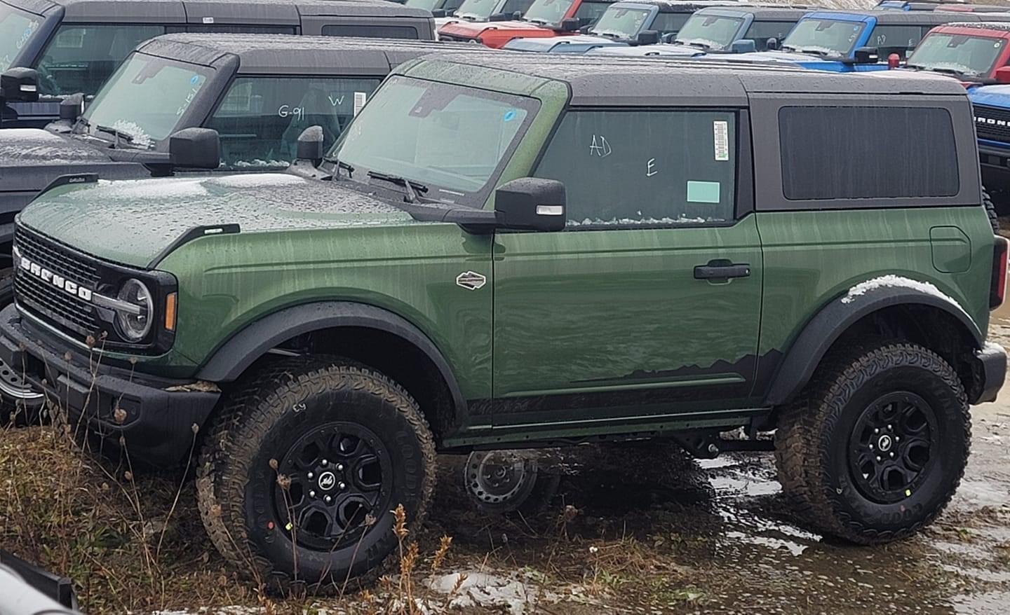 Ford Bronco ERUPTION GREEN Bronco Club BAA68EAA-7666-4EE2-BAFE-8874CCC9BAF8