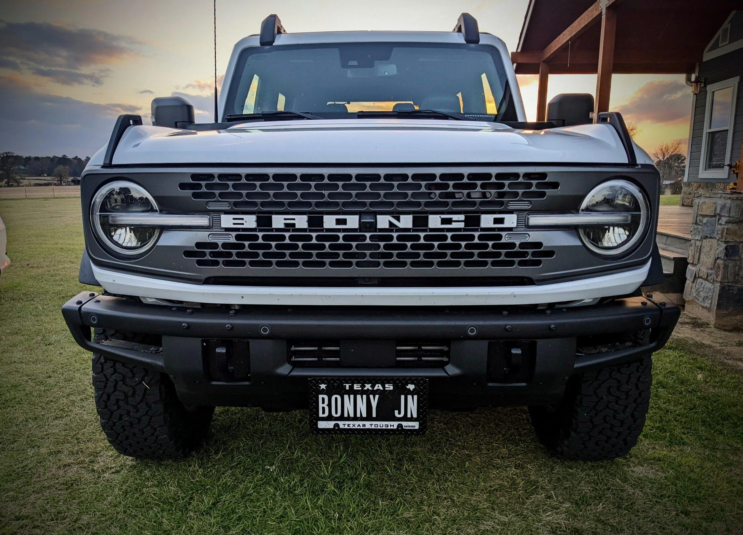 Ford Bronco OXFORD WHITE Bronco Club -8165504799319109182