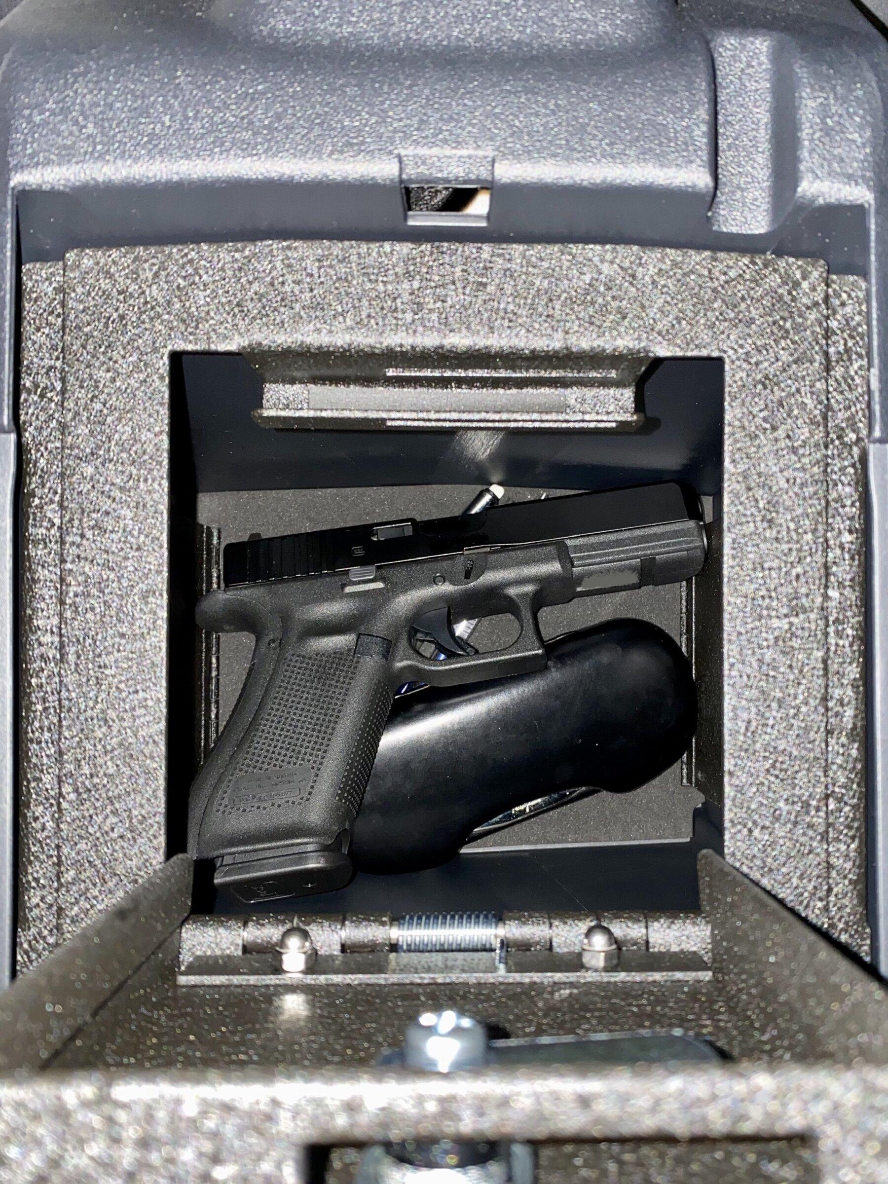 Ford Bronco Console Safe Not an Option for Some.! Glock G17 with large backstra