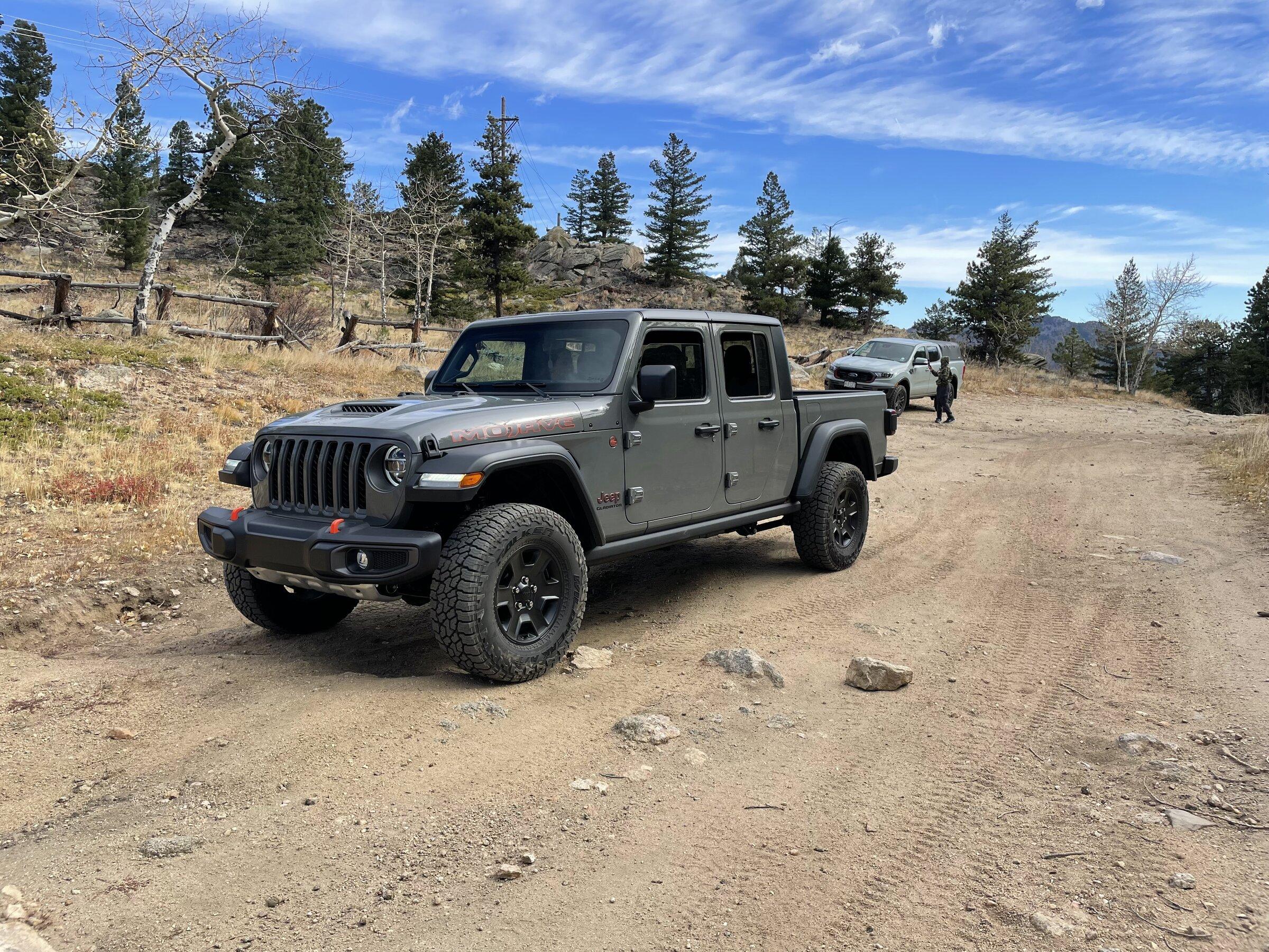 Ford Bronco Spotted: Bronco Raptor DWARFS Jeep Gladiator 9B56A5BA-ACC1-4C6D-BD5F-92A8F5A7FB53