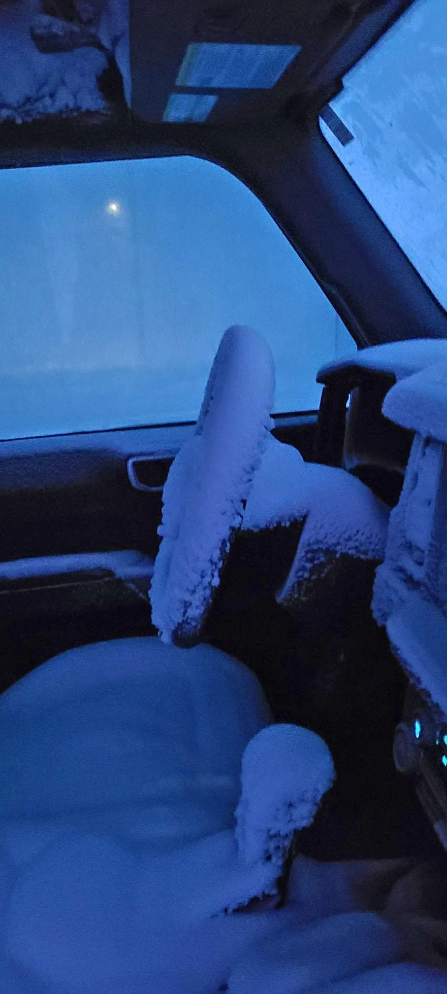 Ford Bronco Snow breaches inside of Bronco w/ soft top during blizzard claims owner 270184534_10209528713370542_7353714896706028609_n