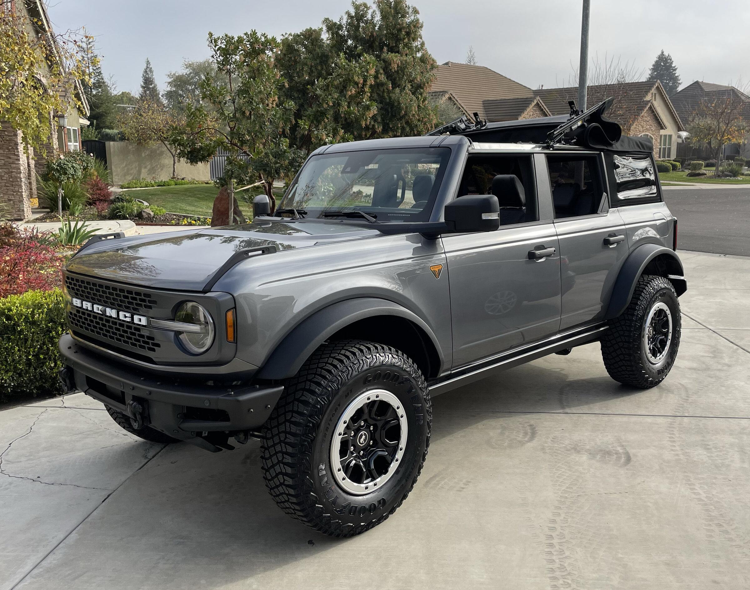Bronco1.jpg