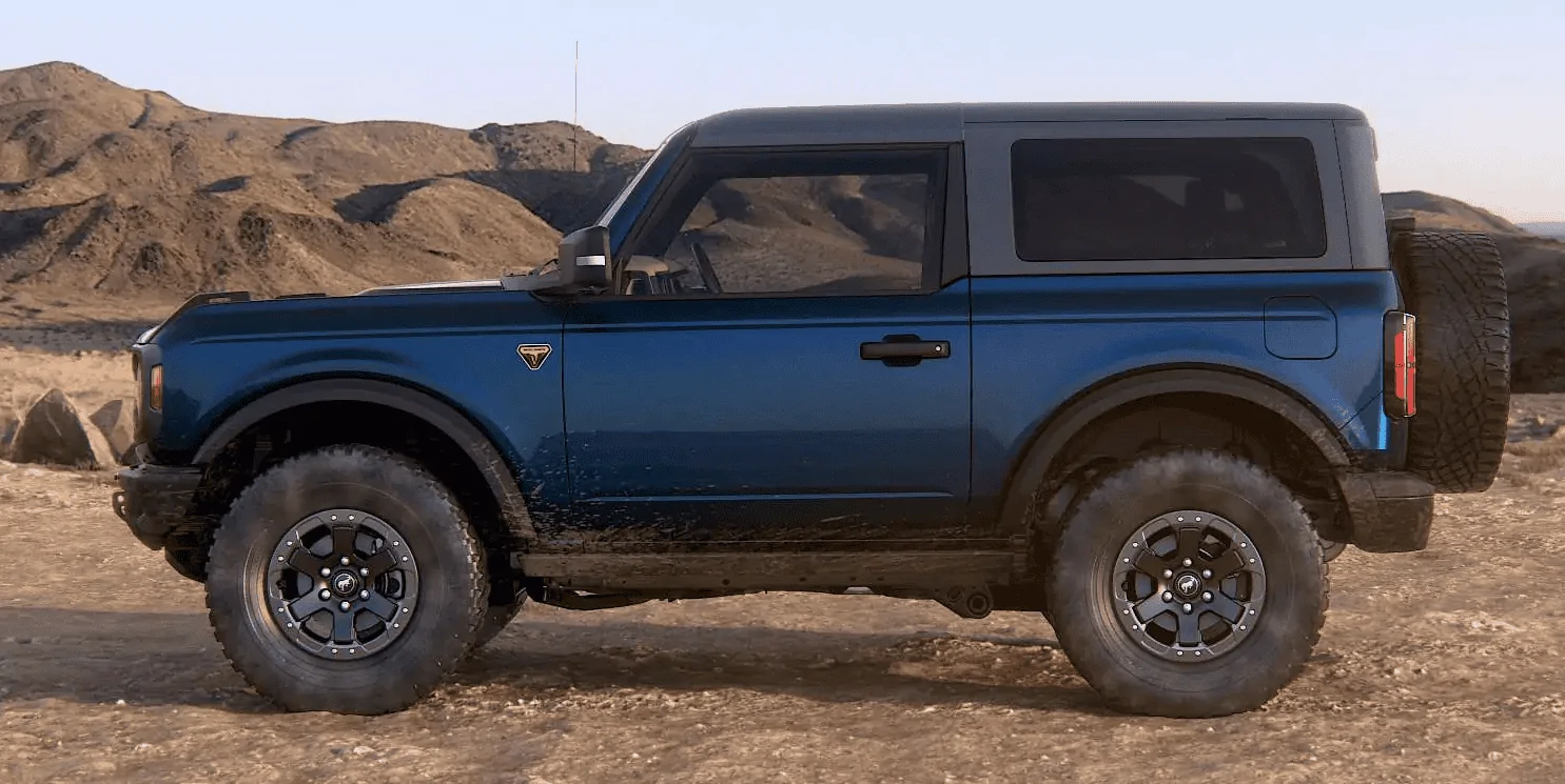 Ford Bronco Retro Bronco Graphics & Slant Back Top Renderings 1597290240729
