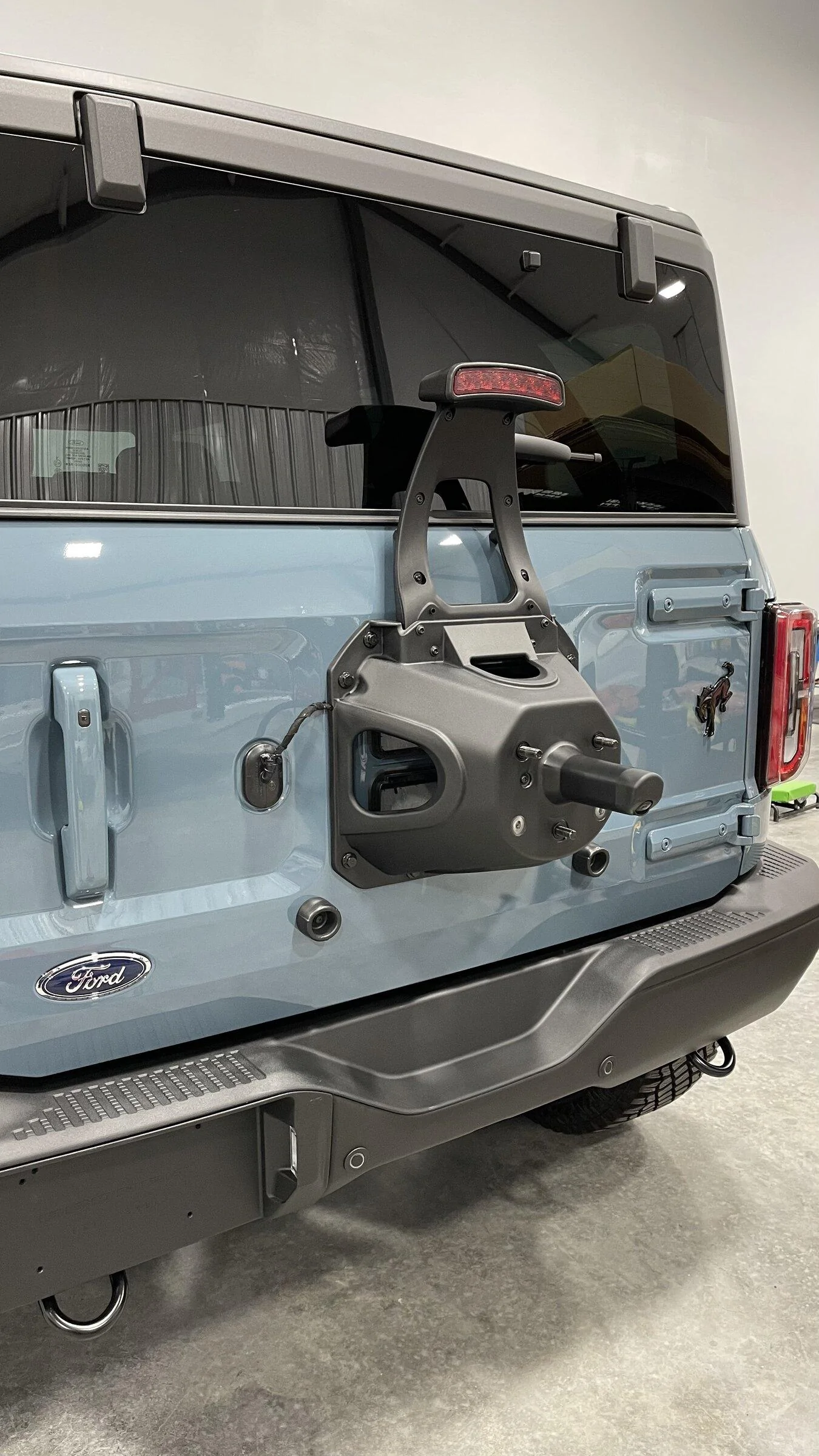 Ford Bronco AR | SADDLEBAG  Tailgate Modular Mount 939F5F20-1682-4BAD-BB86-422984A0D280