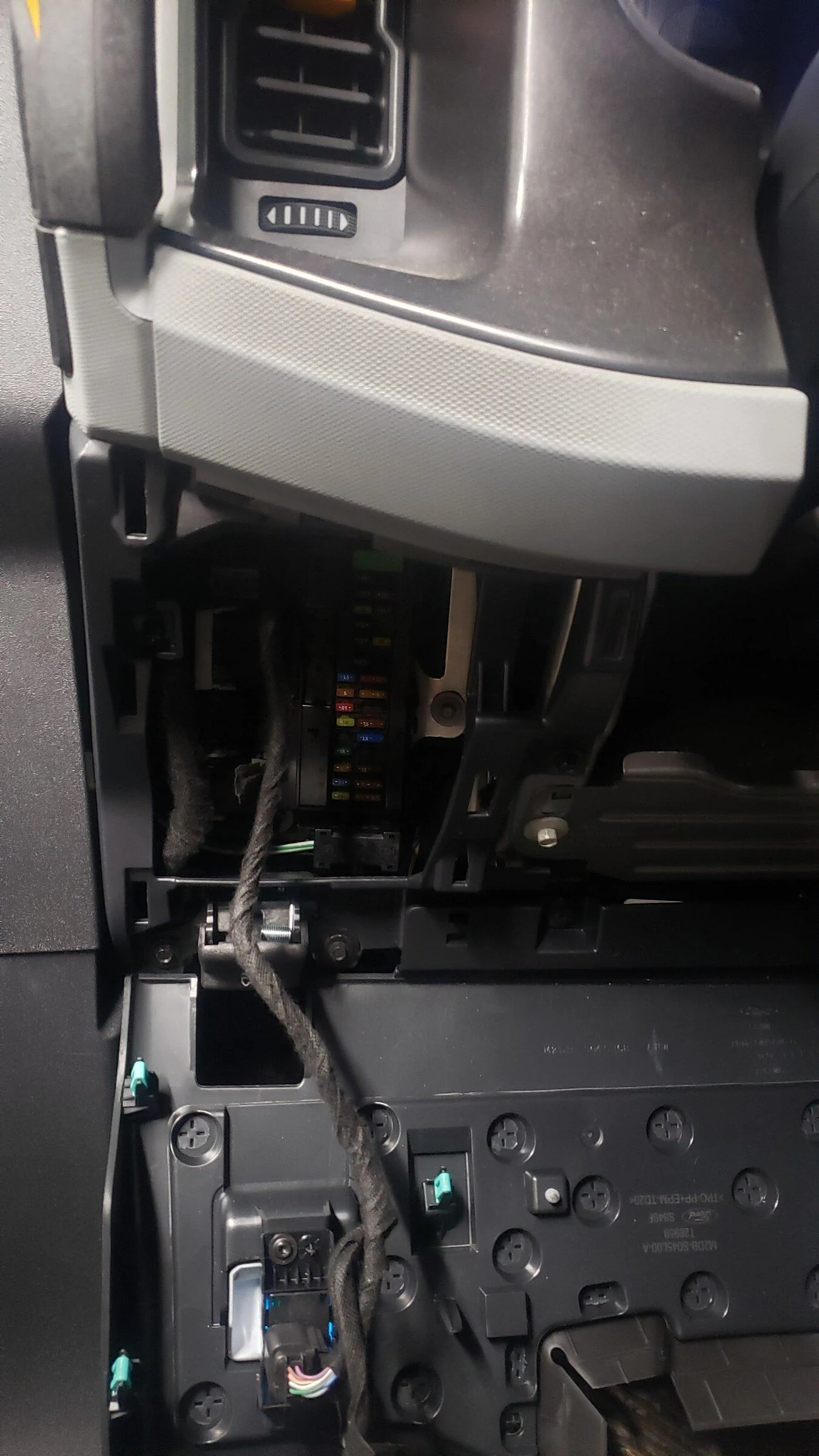 Ford Bronco Interior fuse box location 20211229_201005