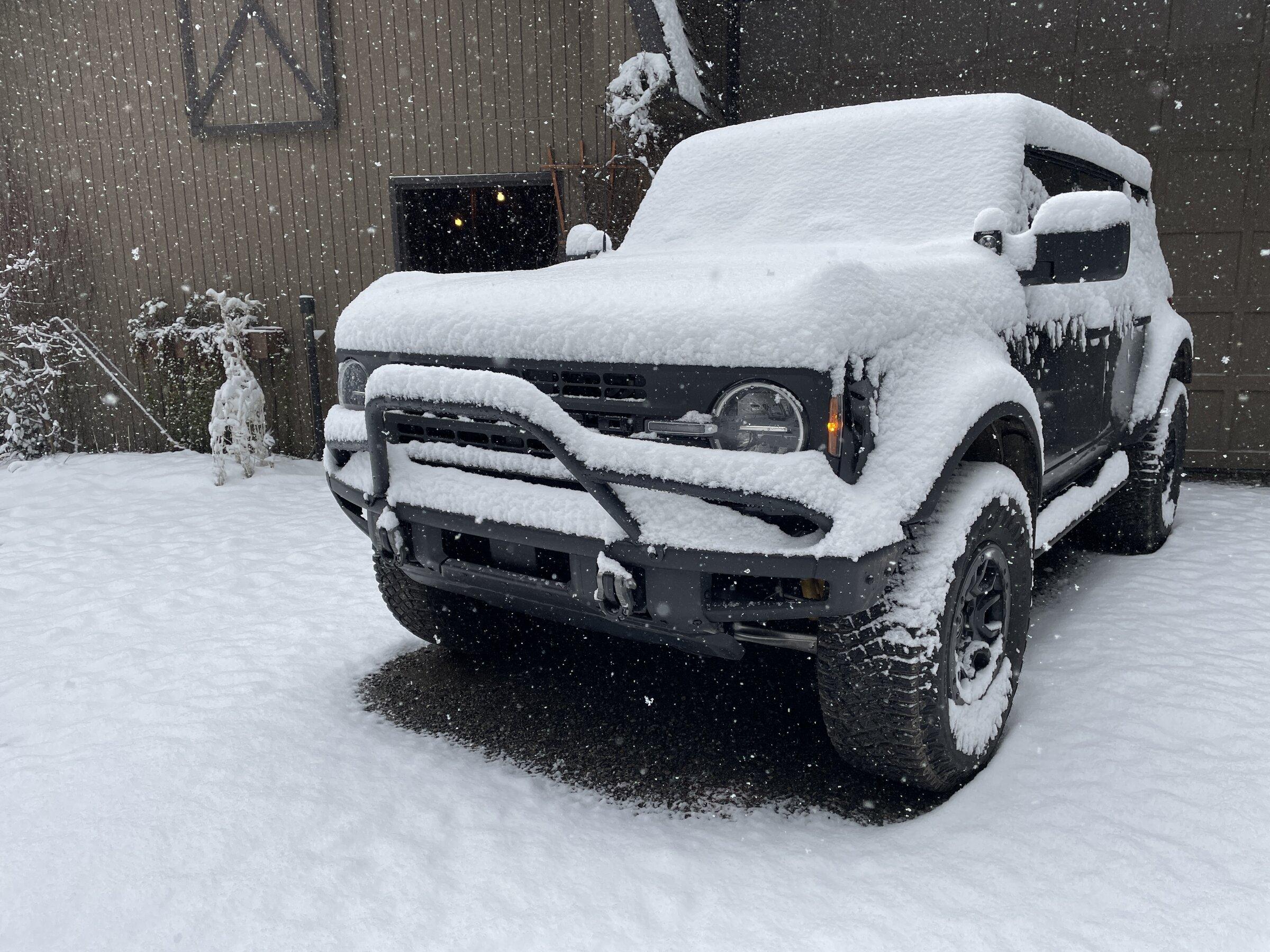 Ford Bronco Snow Pictures Please EEE54B75-4605-42BB-82CF-433EAC1012C1