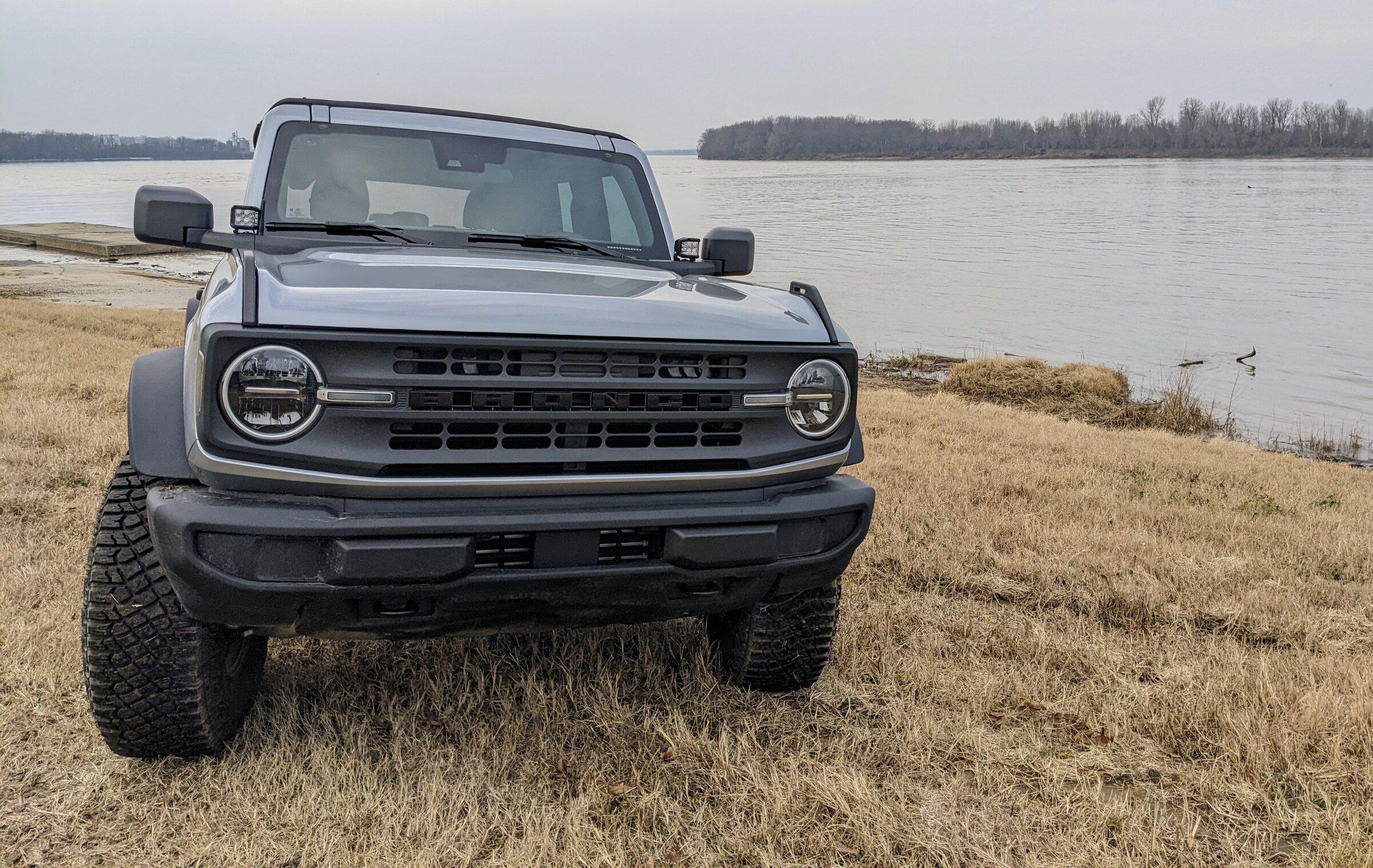 Ford Bronco ICONIC SILVER Bronco Club PXL_20211231_214259144