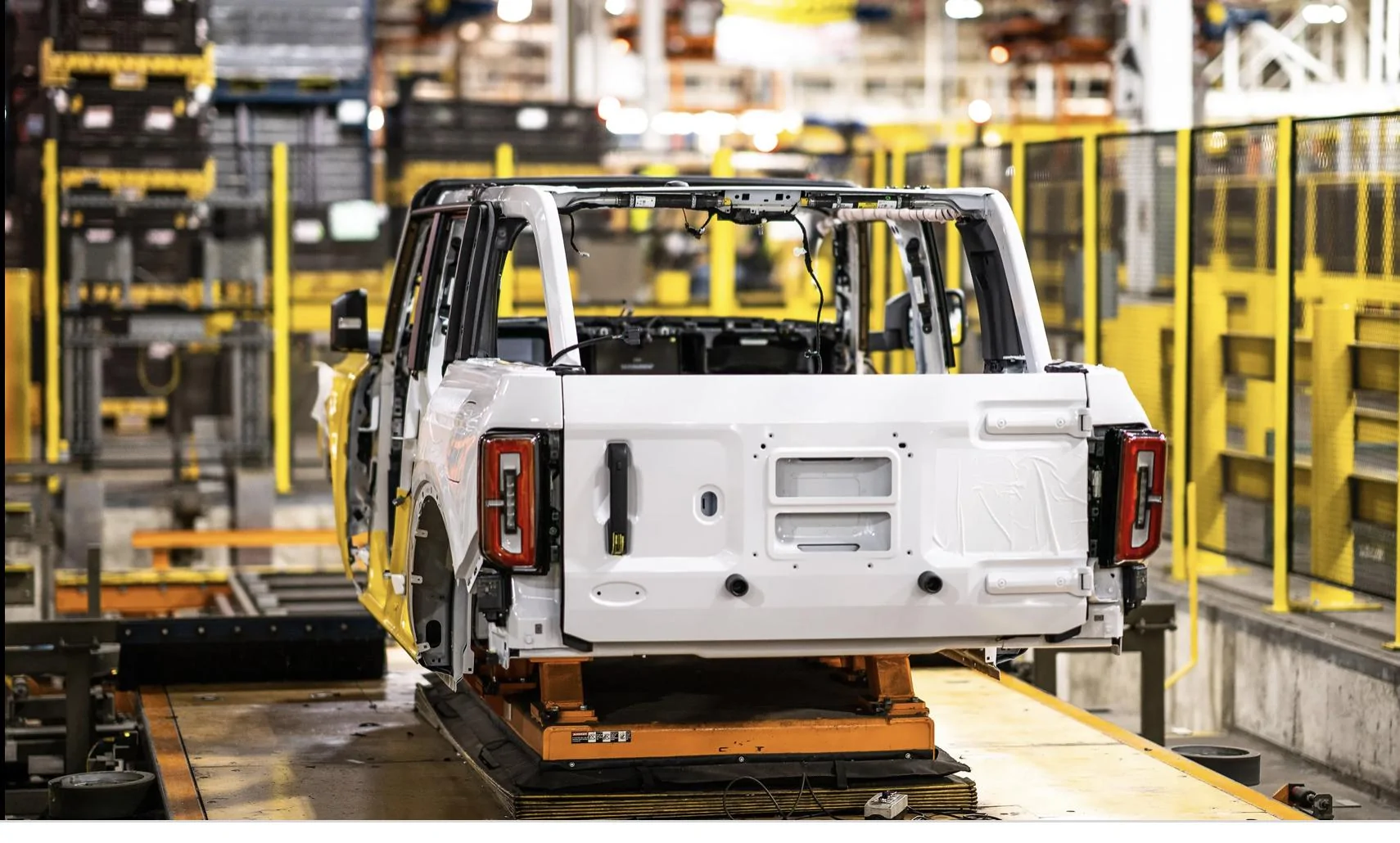 Ford Bronco 🛠 12/20/21 Build Week Group 80634036-DBD1-4479-AF42-0E5678519FEE
