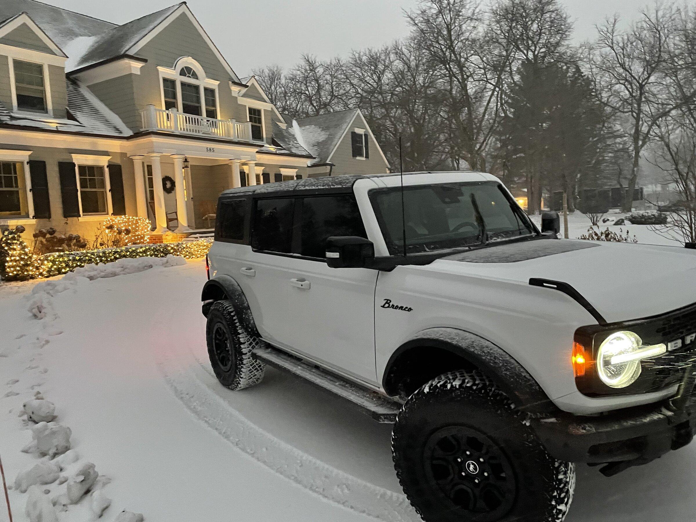 Ford Bronco Snow Pictures Please 6651F02C-9D3C-4F9E-A6F5-D160EAB7D260