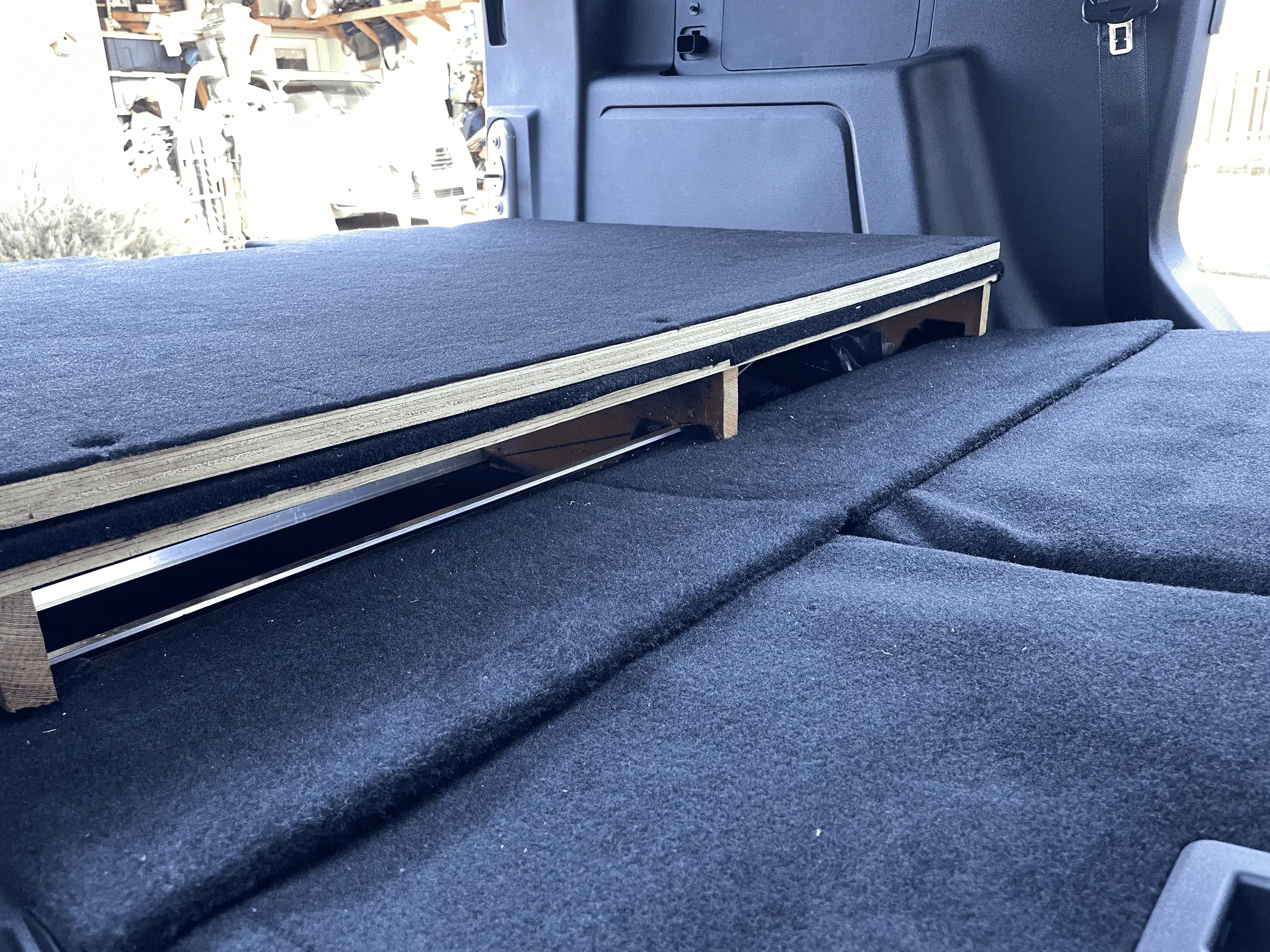 Ford Bronco 💤 Sleeping deck build in 4-door Bronco with photos, plans, and recommendations for a mattress and bedding setup. tempimageauhk5a-png