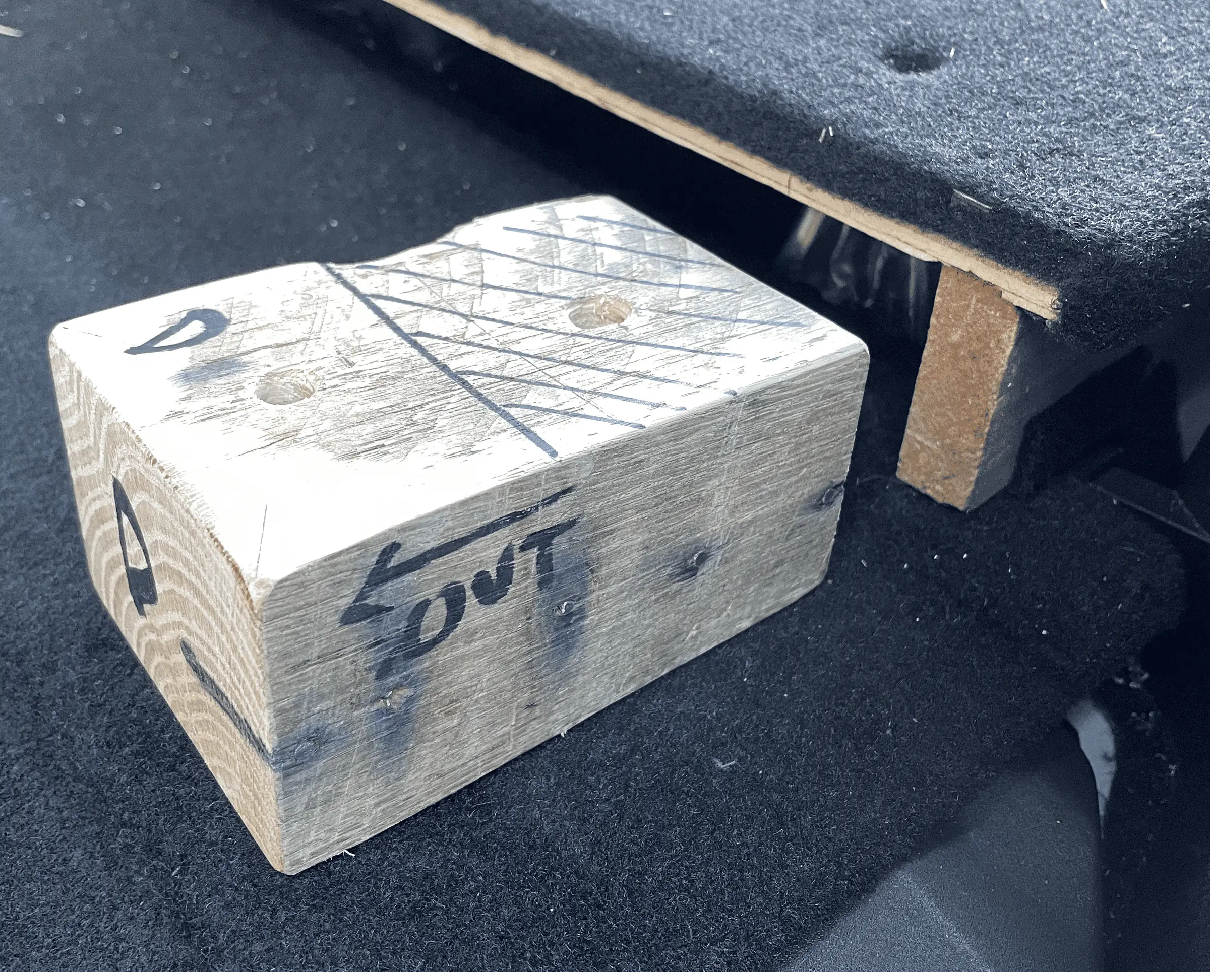 Ford Bronco 💤 Sleeping deck build in 4-door Bronco with photos, plans, and recommendations for a mattress and bedding setup. tempimagedtzpvc-png