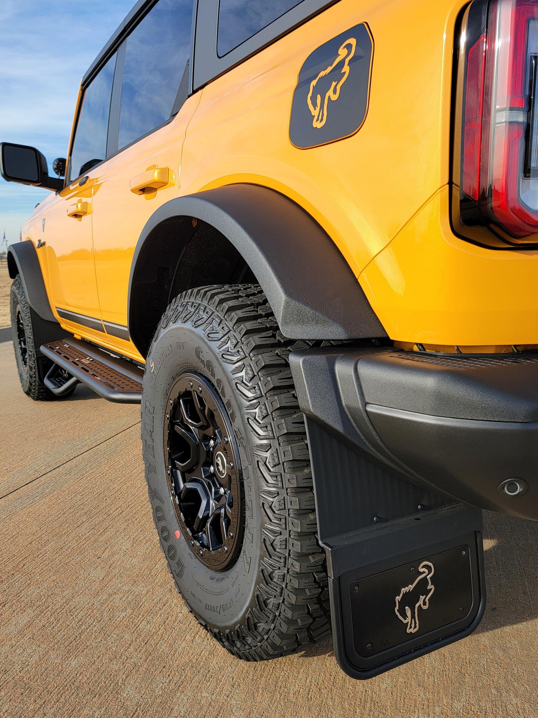 Ford Bronco GoRhino D6 Steps and Mudflaps, Anyone done it? 20211230_151559
