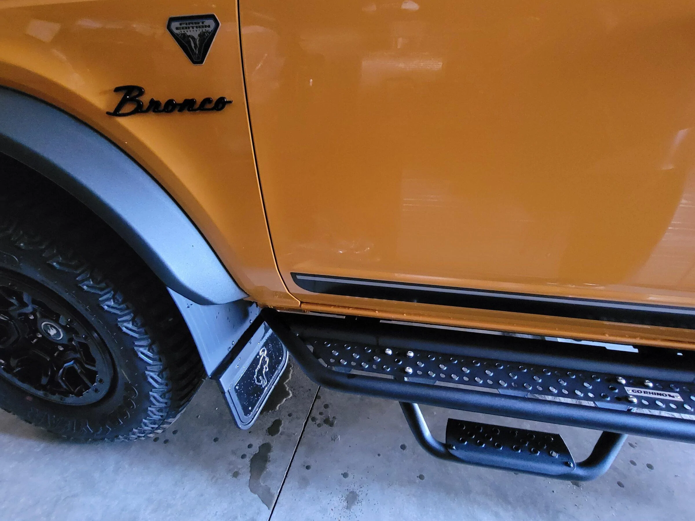 Ford Bronco GoRhino D6 Steps and Mudflaps, Anyone done it? 20211230_133848