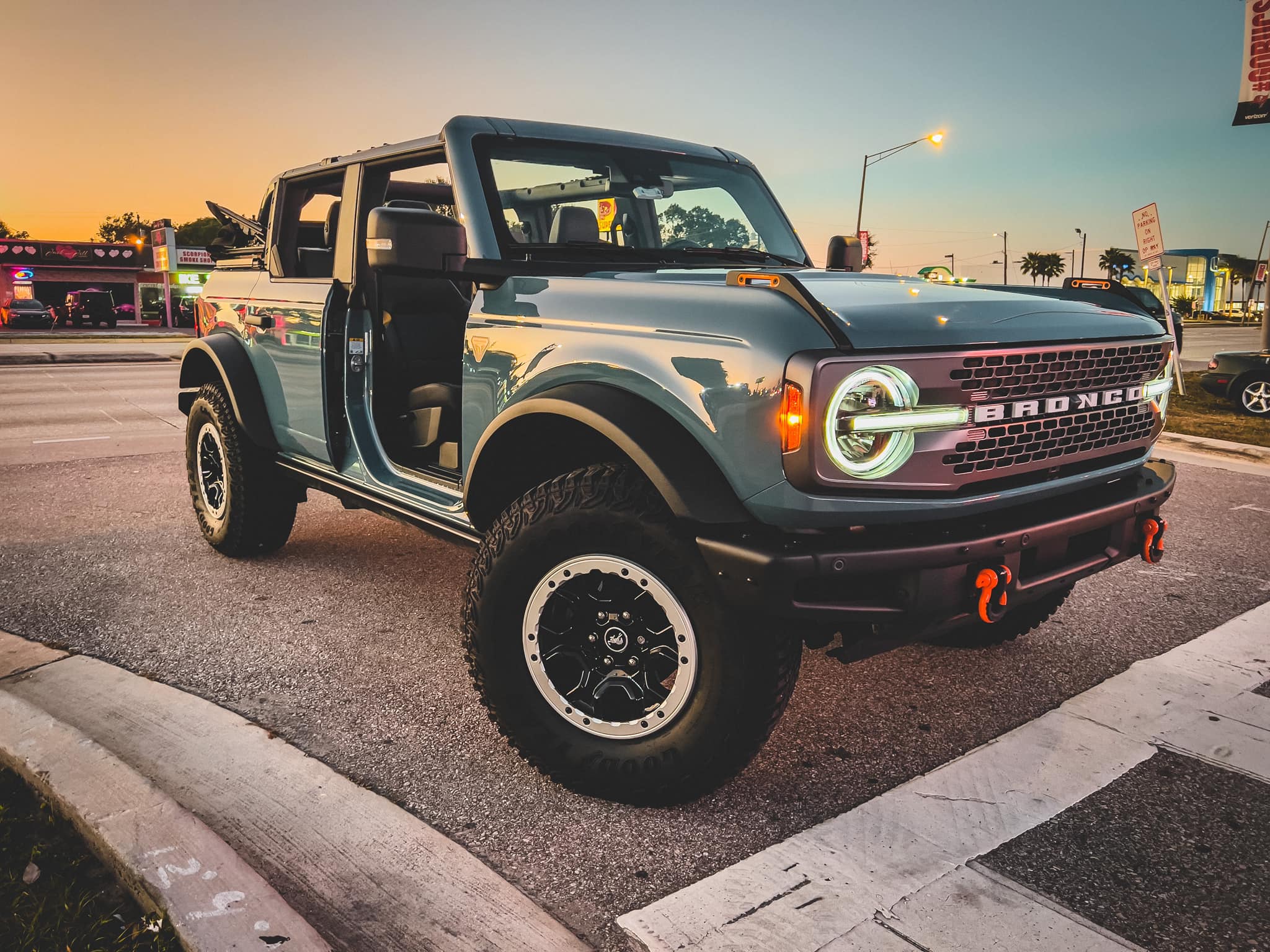 Ford Bronco "The Dirt Horse" - Area 51 Bronco Badlands build 269654156_3234407980121843_1208708393008445611_n