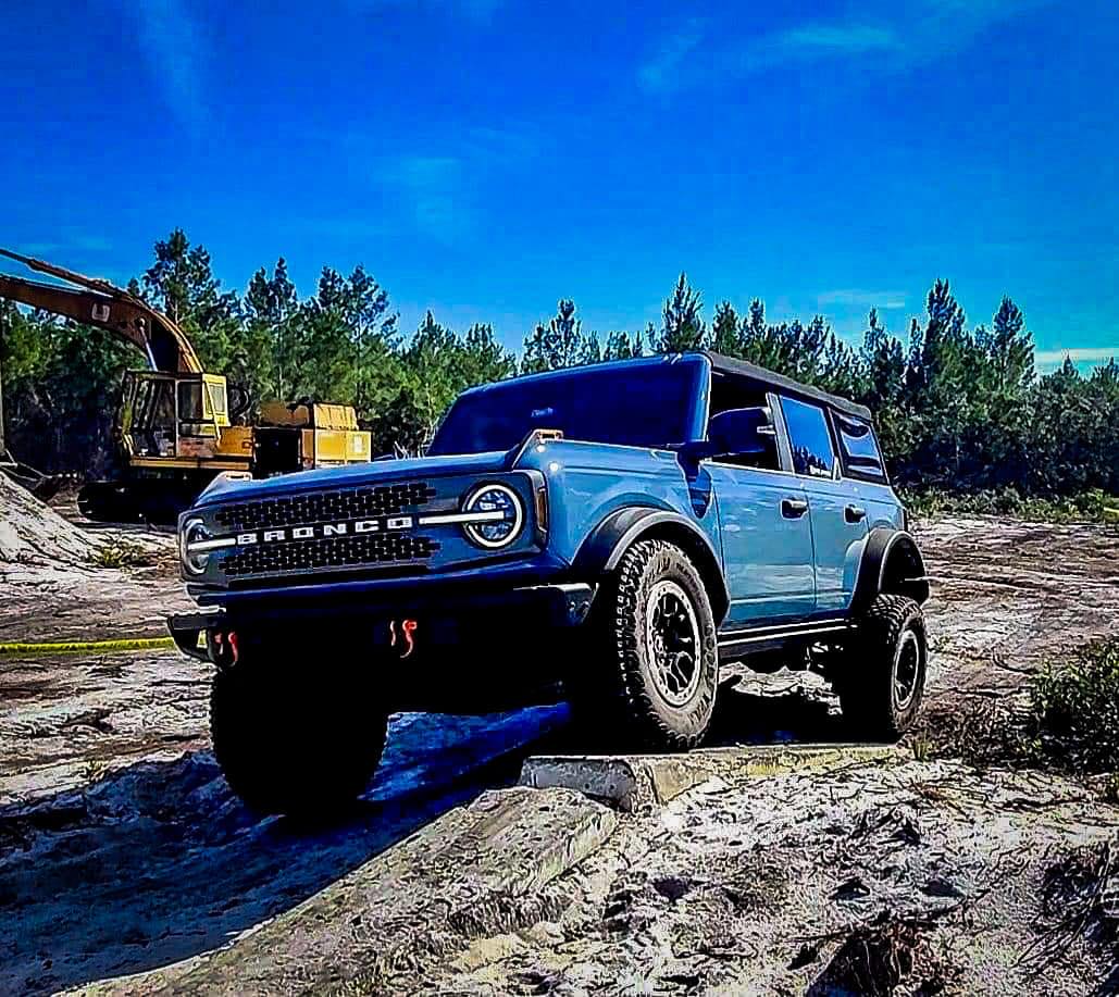 Ford Bronco "The Dirt Horse" - Area 51 Bronco Badlands build 264461084_3214938198735488_8491058339430149109_n