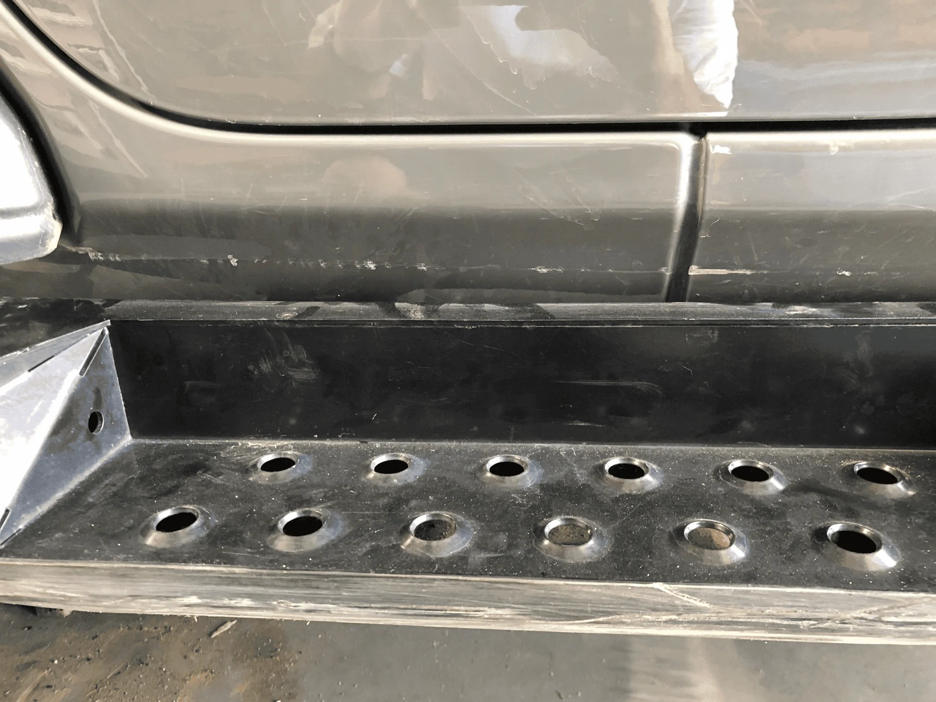 Ford Bronco Sliders - why are there virtually no frame mounts? 1641244832003